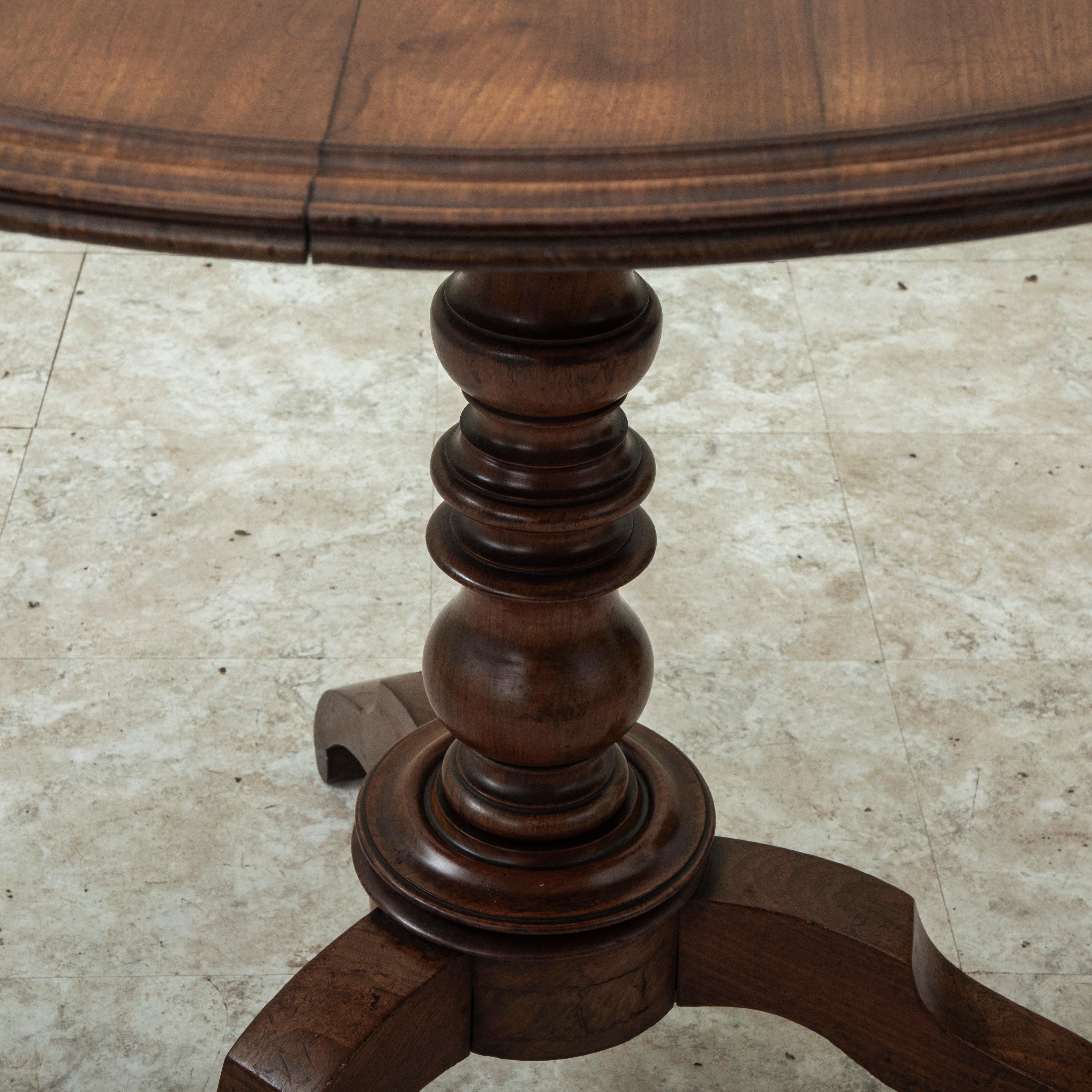 Mitte des 19. Jahrhunderts Französisch Louis Philippe Periode Esche Tilt Top Pedestal Tisch im Angebot 4