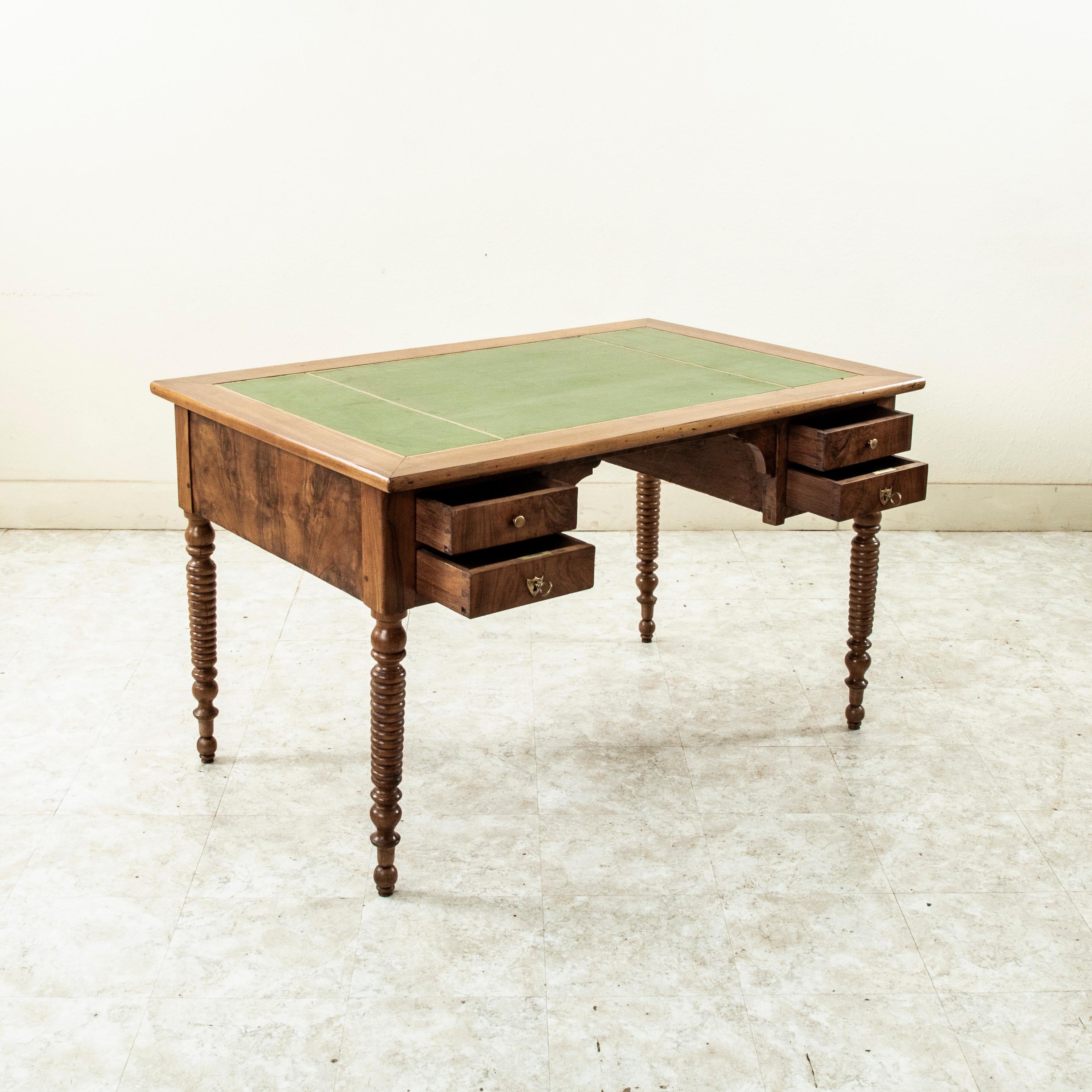 Mitte des 19. Jahrhunderts Französisch Louis Philippe Periode Burl Walnuss Schreibtisch, grünes Leder im Angebot 3