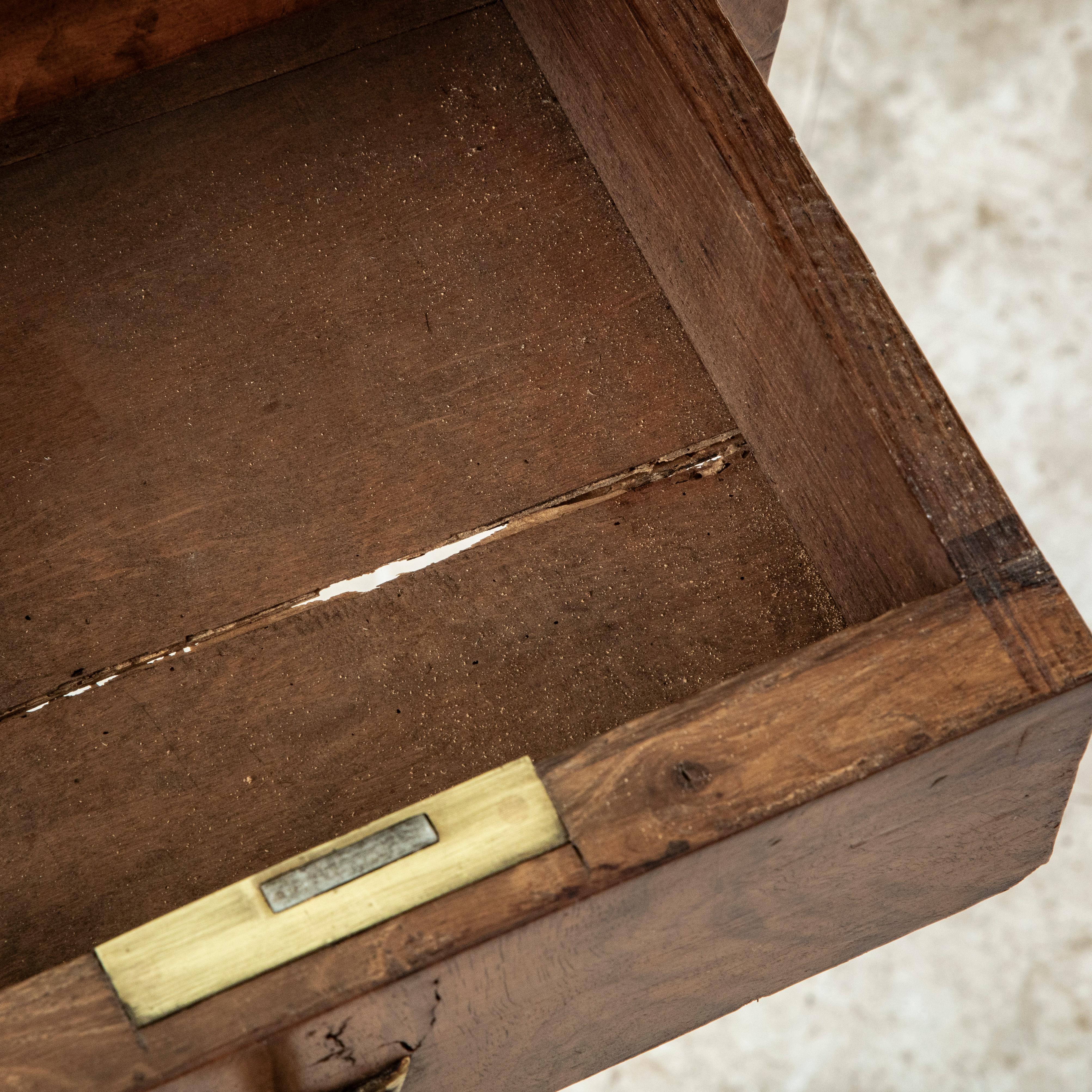 Mitte des 19. Jahrhunderts Französisch Louis Philippe Periode Burl Walnuss Schreibtisch, grünes Leder im Angebot 5