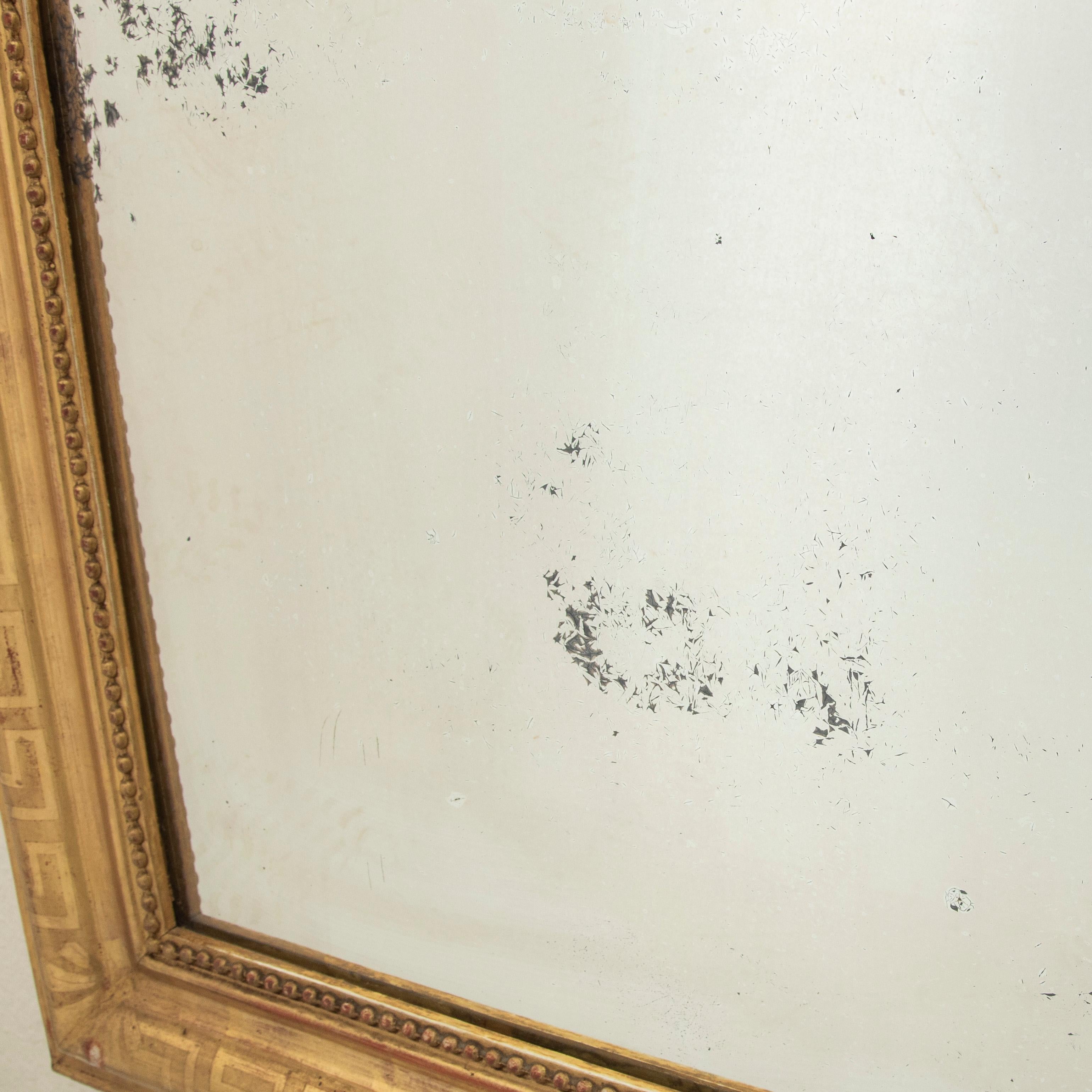 Specchio in legno dorato francese del periodo Louis Philippe della metà del XIX secolo 1
