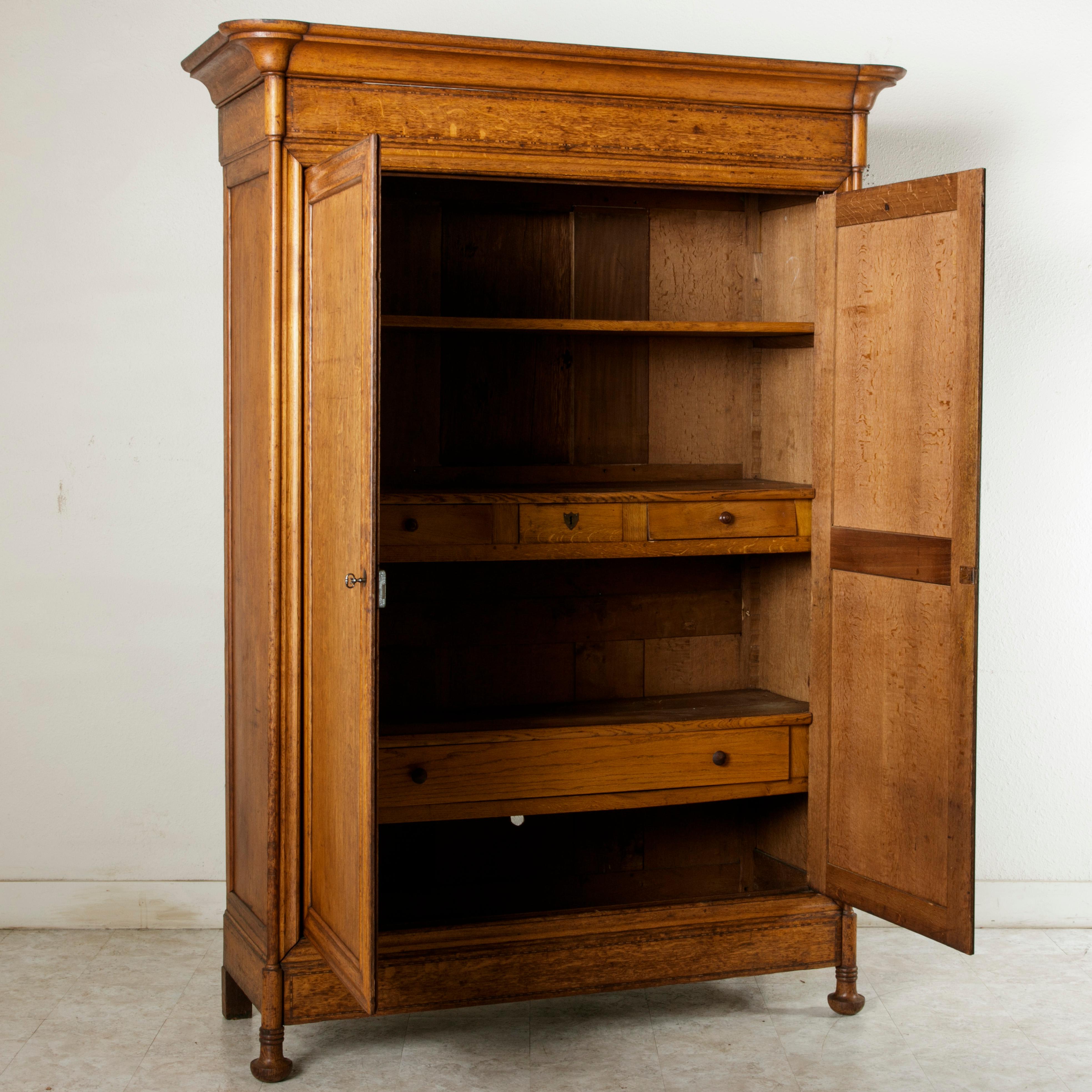 Mid-19th Century French Louis Philippe Period Oak Armoire, Cabinet 6