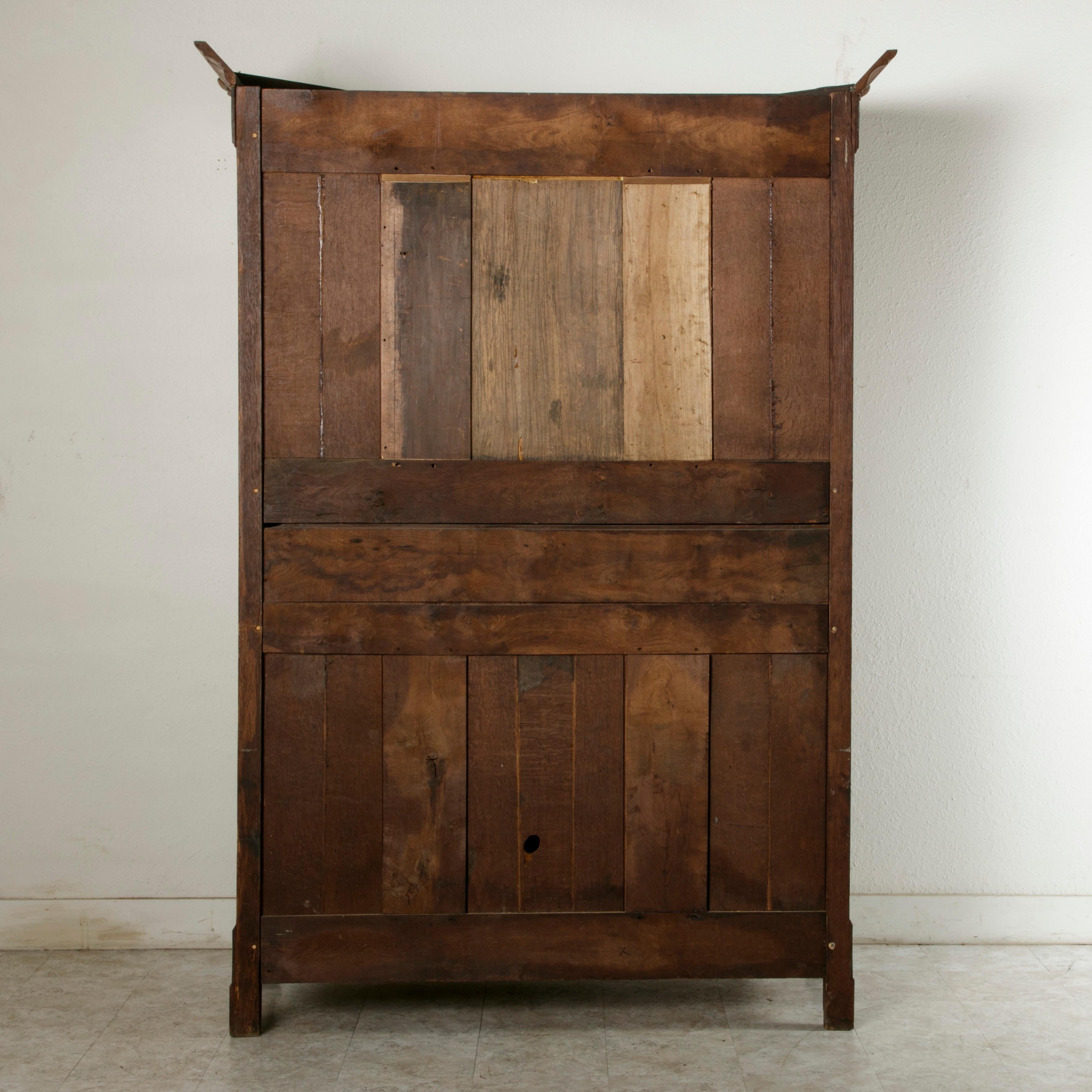 Mid-19th Century French Louis Philippe Period Oak Armoire, Cabinet 4