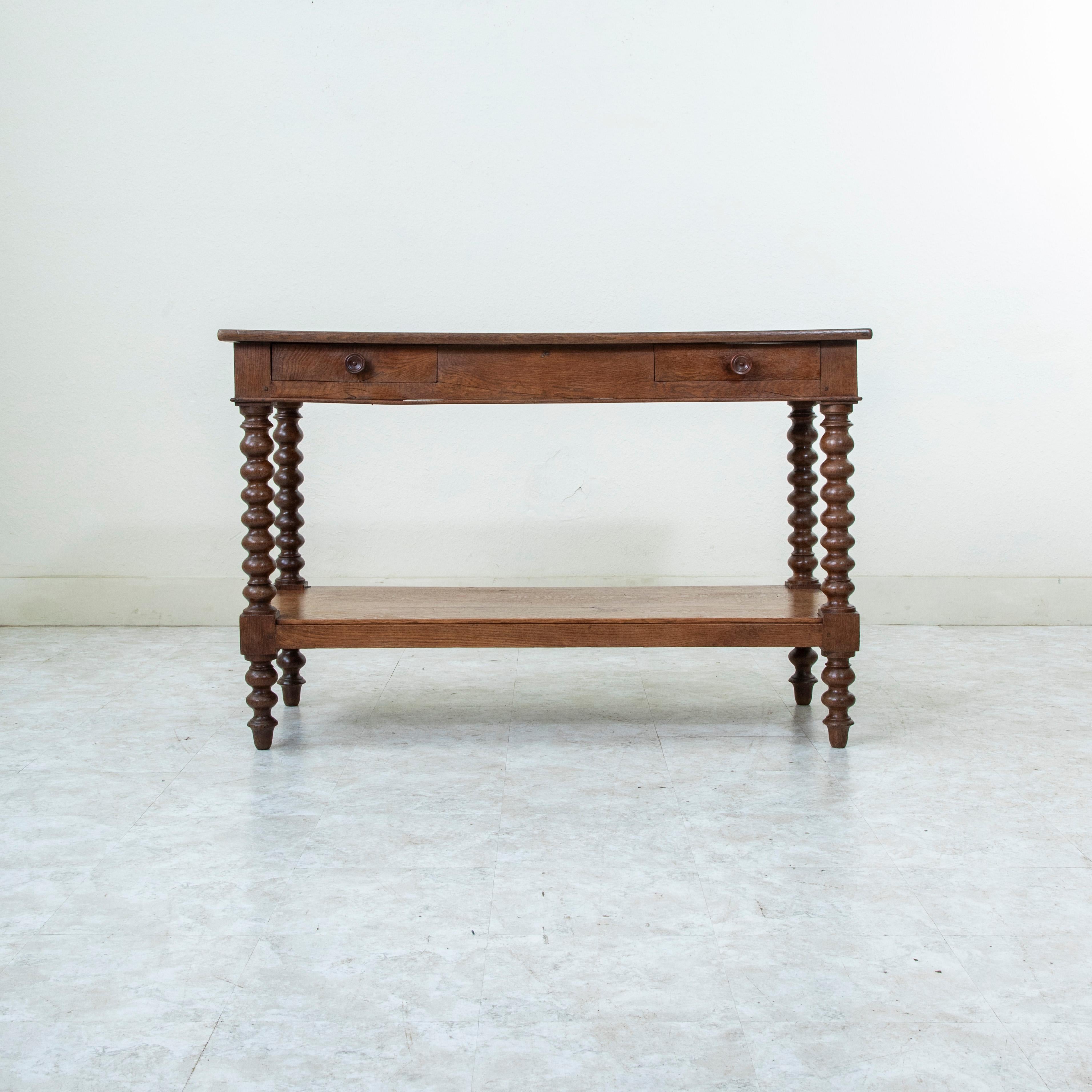 Mid-19th Century French Louis Philippe Period Oak Draper's Table, Kitchen Island In Good Condition In Fayetteville, AR