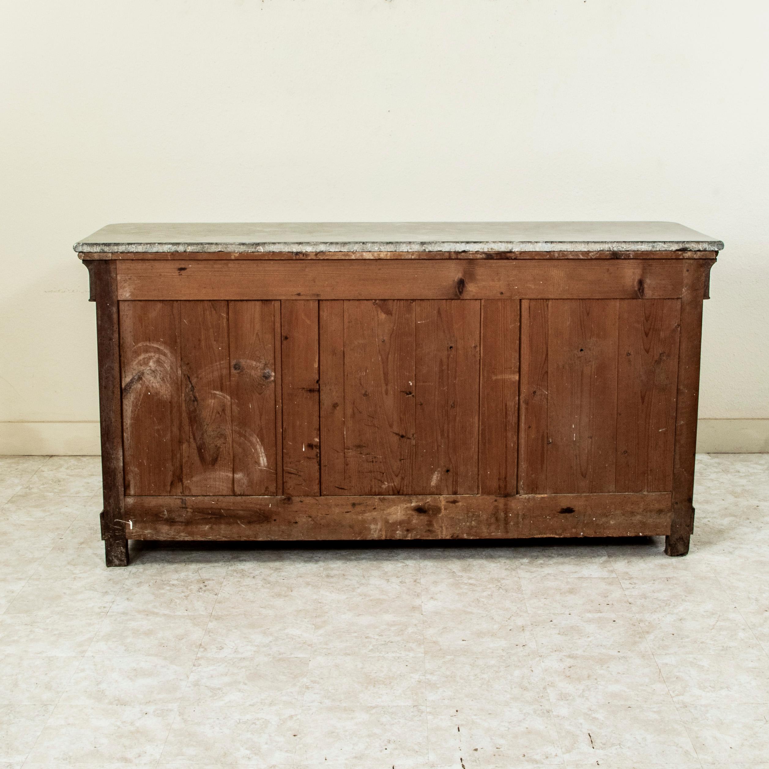 Enfilade in noce in stile Louis Philippe della metà del XIX secolo, credenza, marmo In condizioni buone in vendita a Fayetteville, AR