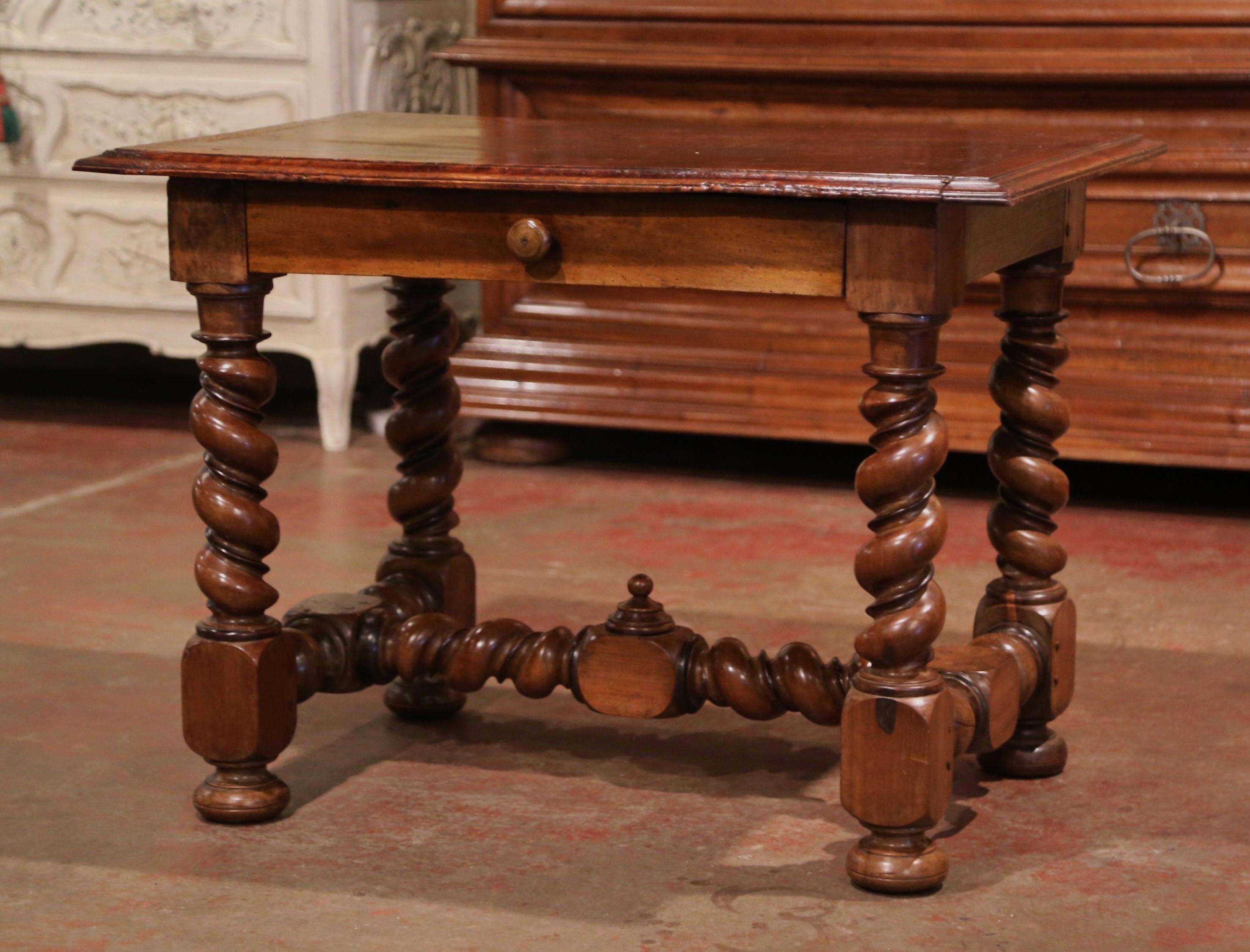 19th Century French Louis XIII Carved Barley Twist Walnut Table Desk For Sale 1