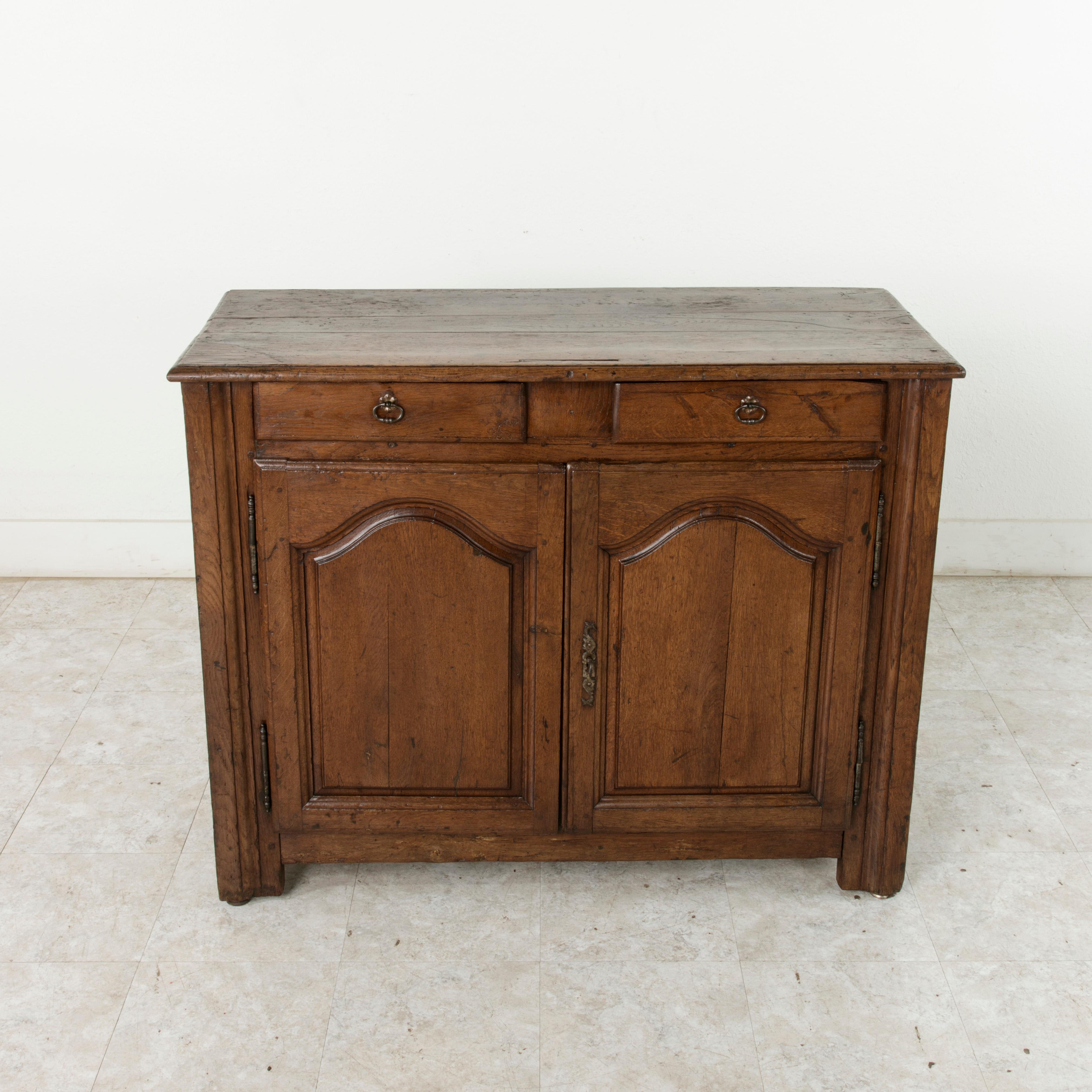 Mid-19th Century French Louis XIV Style Artisan-Made Oak Buffet or Sideboard In Good Condition In Fayetteville, AR