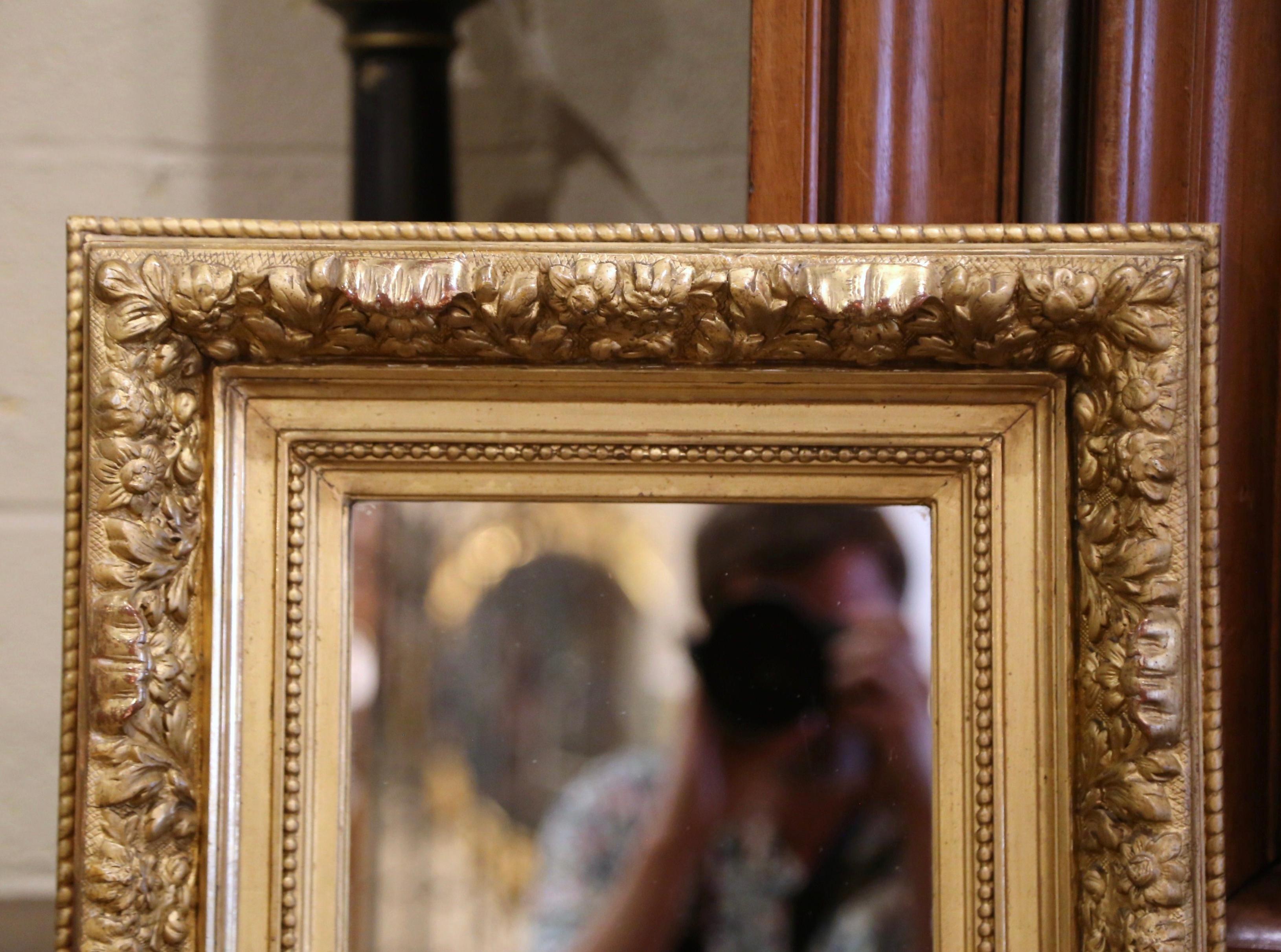 Hand-Carved Mid-19th Century French Louis XV Carved Giltwood Wall Mirror