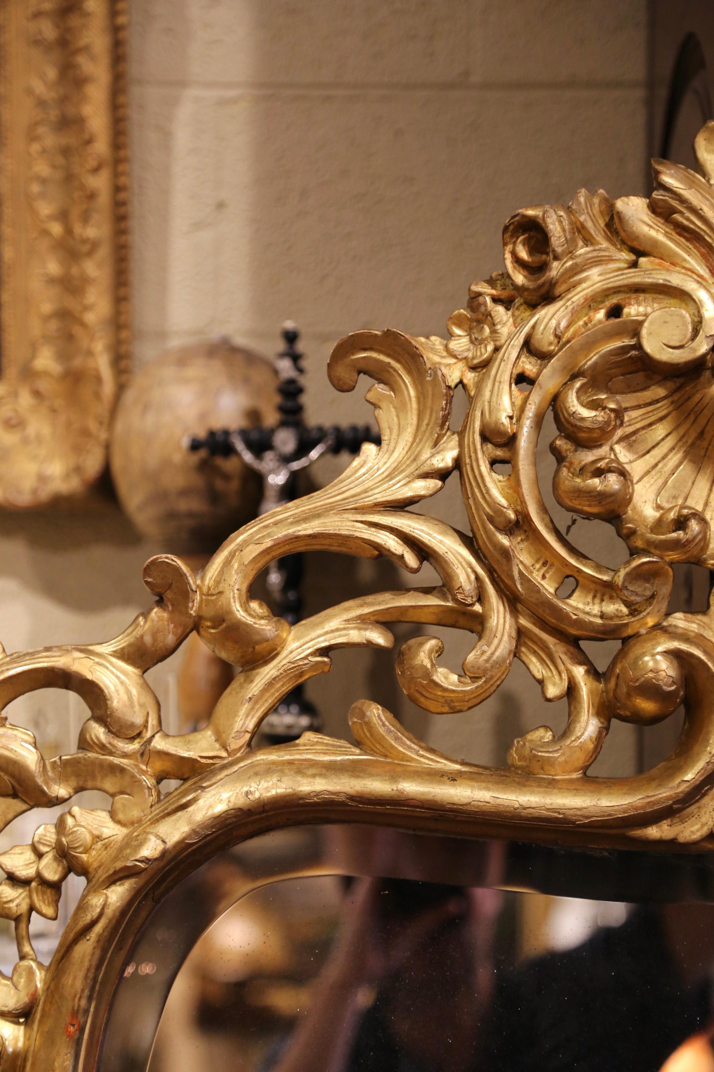 Mid-19th Century French Louis XV Carved Giltwood Wall Mirror from Provence For Sale 3