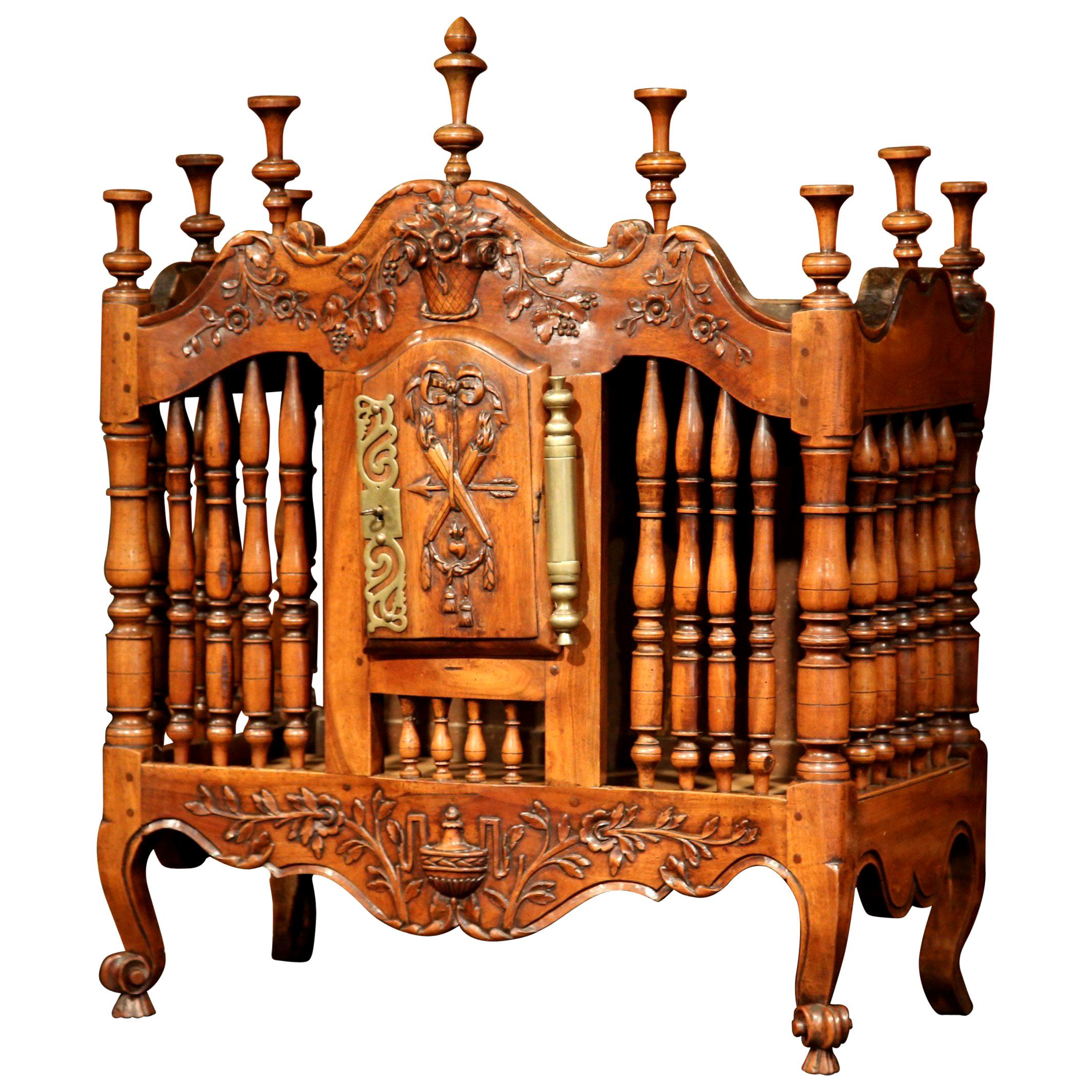 Mid-19th Century French Louis XV Carved Walnut Panetiere from Provence