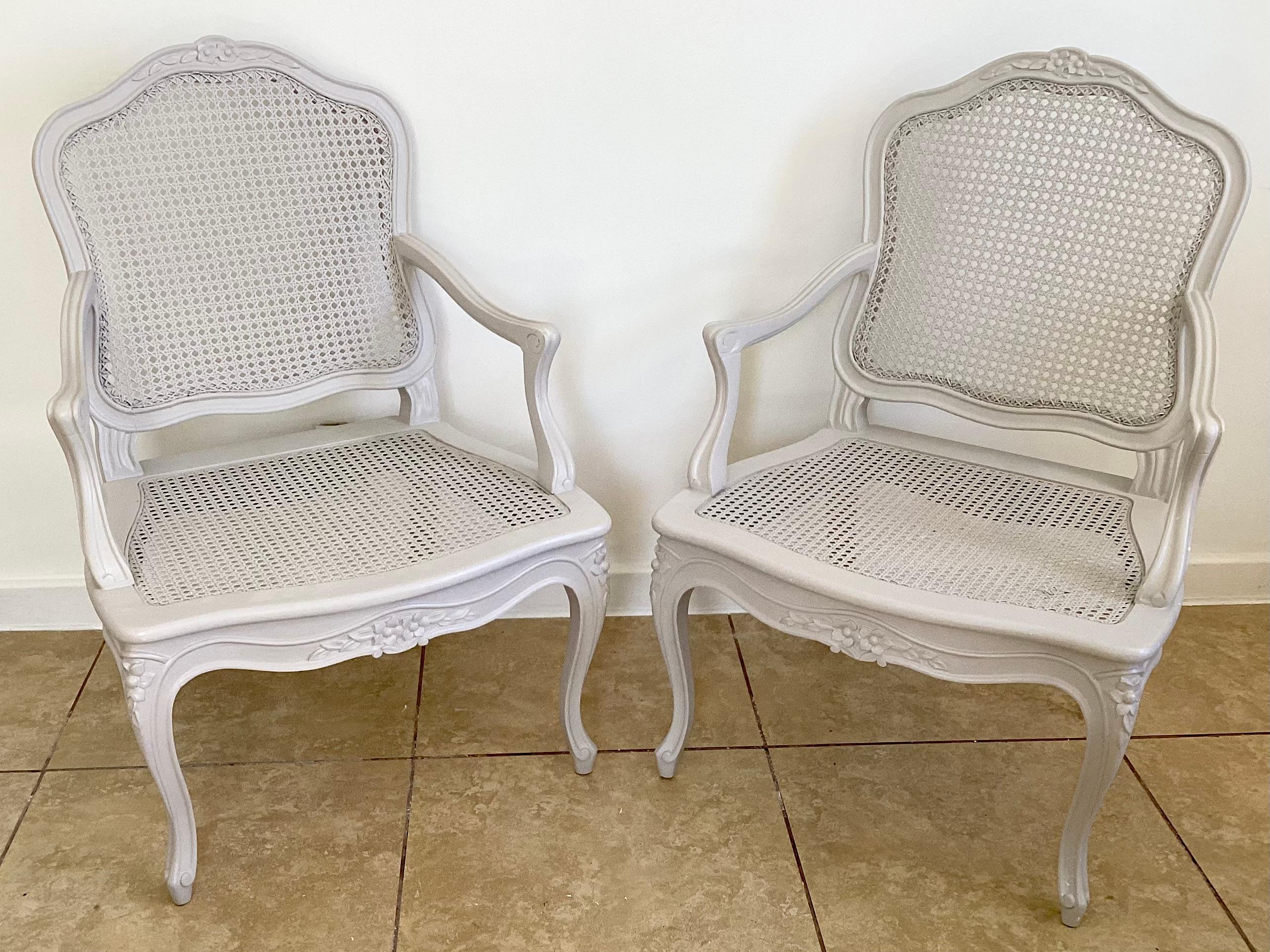 Mid-19th Century French Louis XV Fauteuil Guggenheim Collection, a Pair In Good Condition For Sale In Los Angeles, CA