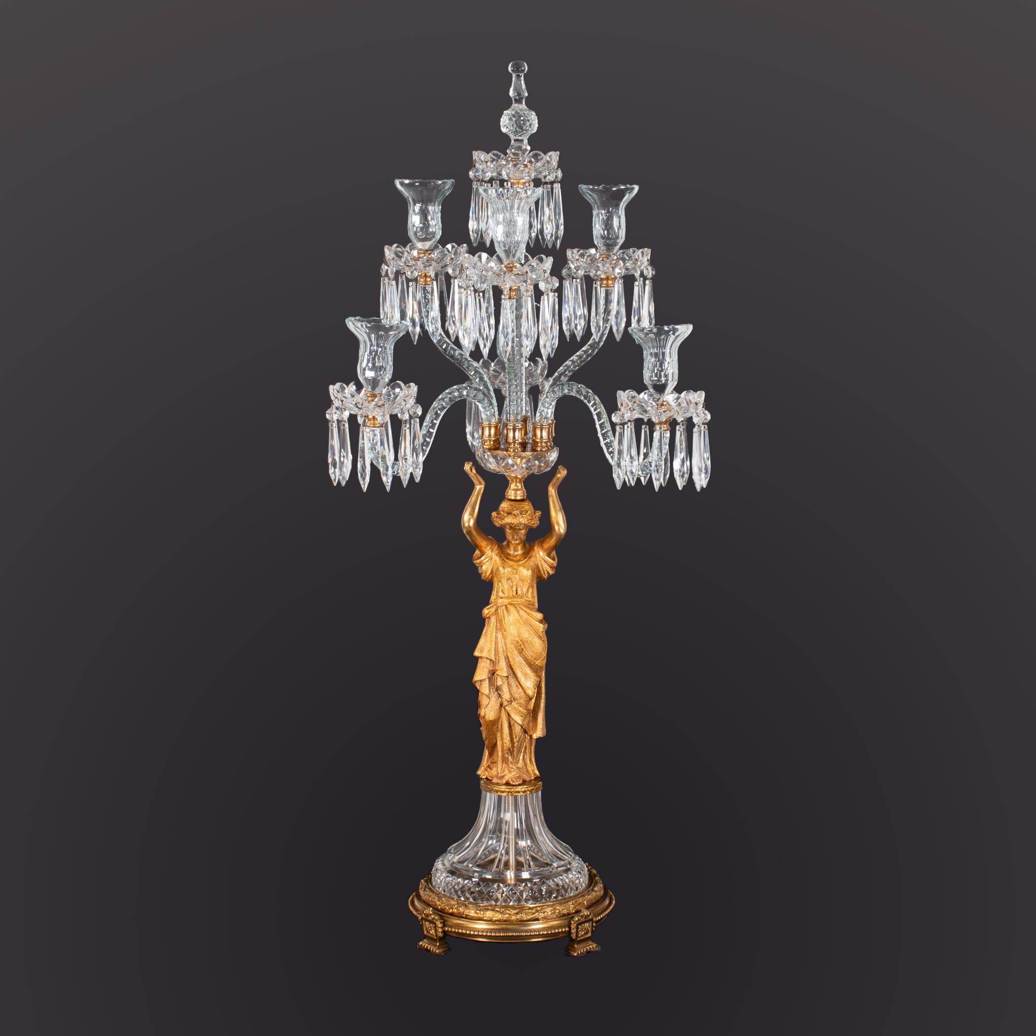 Mitte des 19. Jahrhunderts Französisch Louis XVI Revival Ormolu und Kristall Kandelaber (Napoleon III.) im Angebot