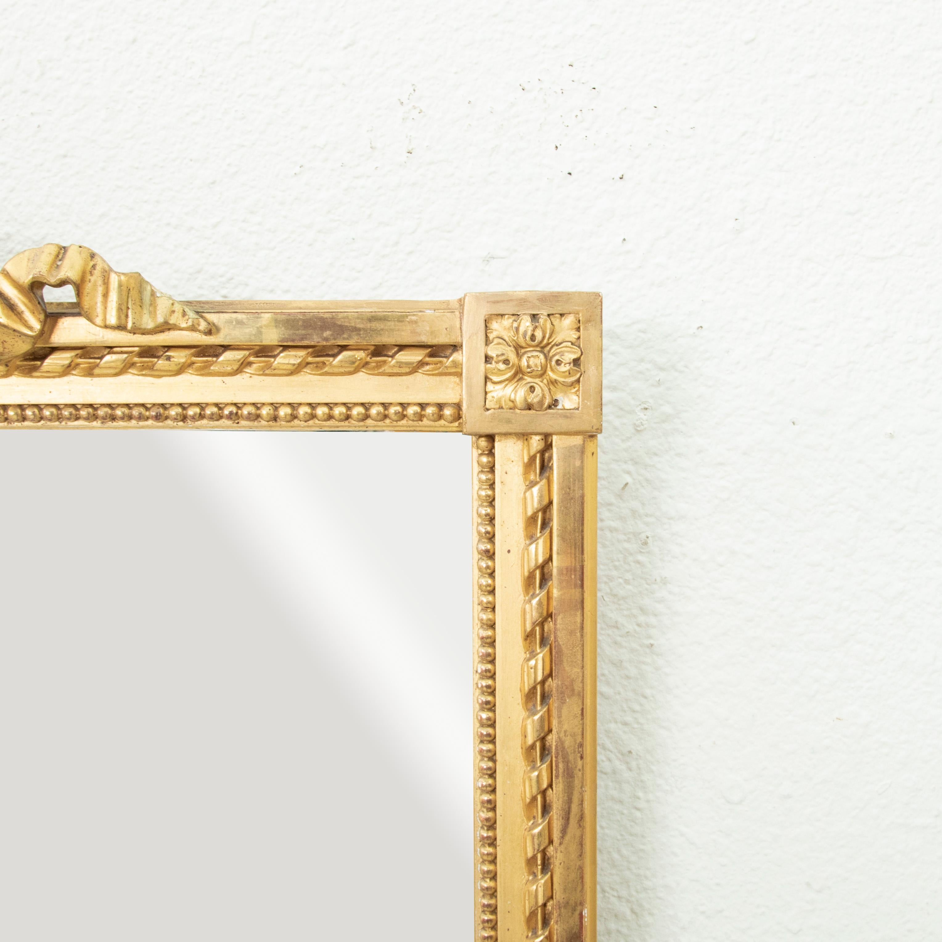 Mitte des 19. Jahrhunderts Französisch Louis XVI-Stil vergoldet Wood Wall Mirror im Angebot 2