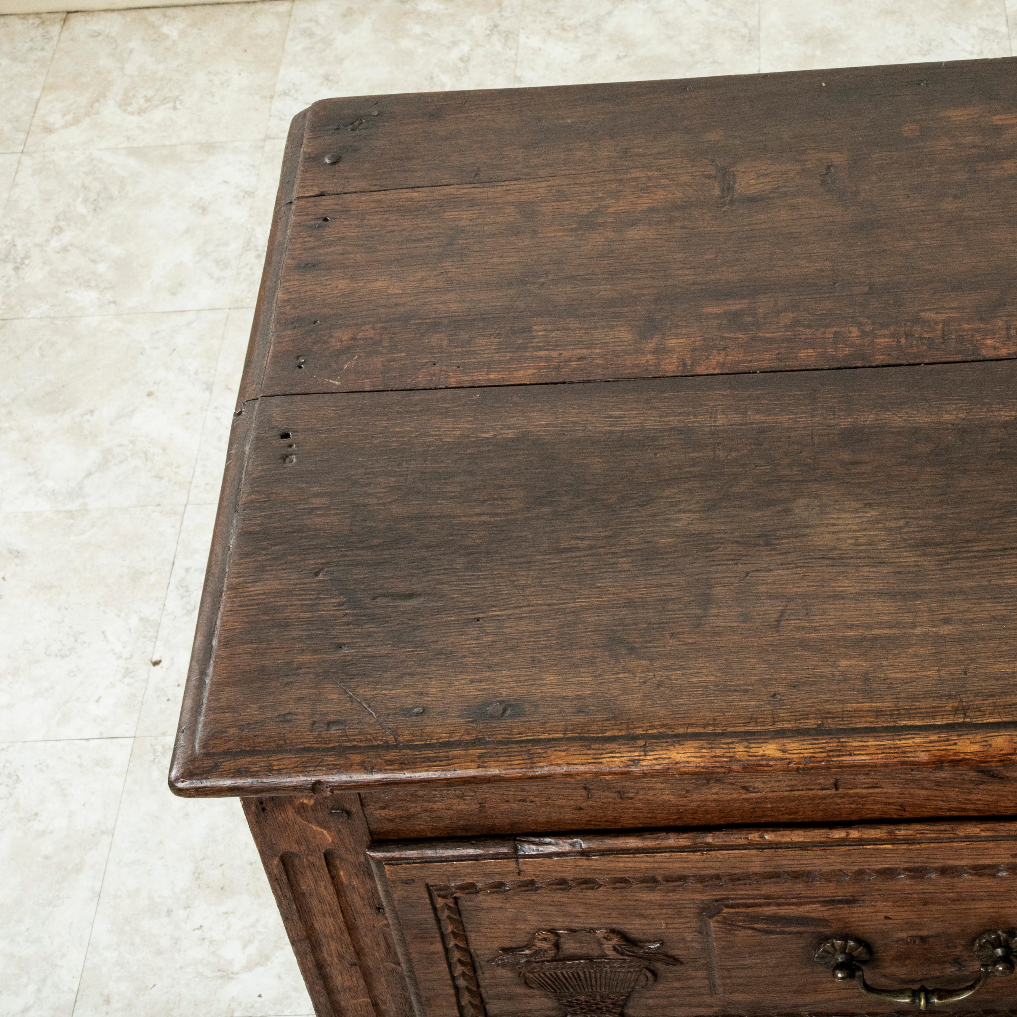 Mid-19th Century French Louis XVI Style Hand Carved Walnut Chest or Commode en vente 3