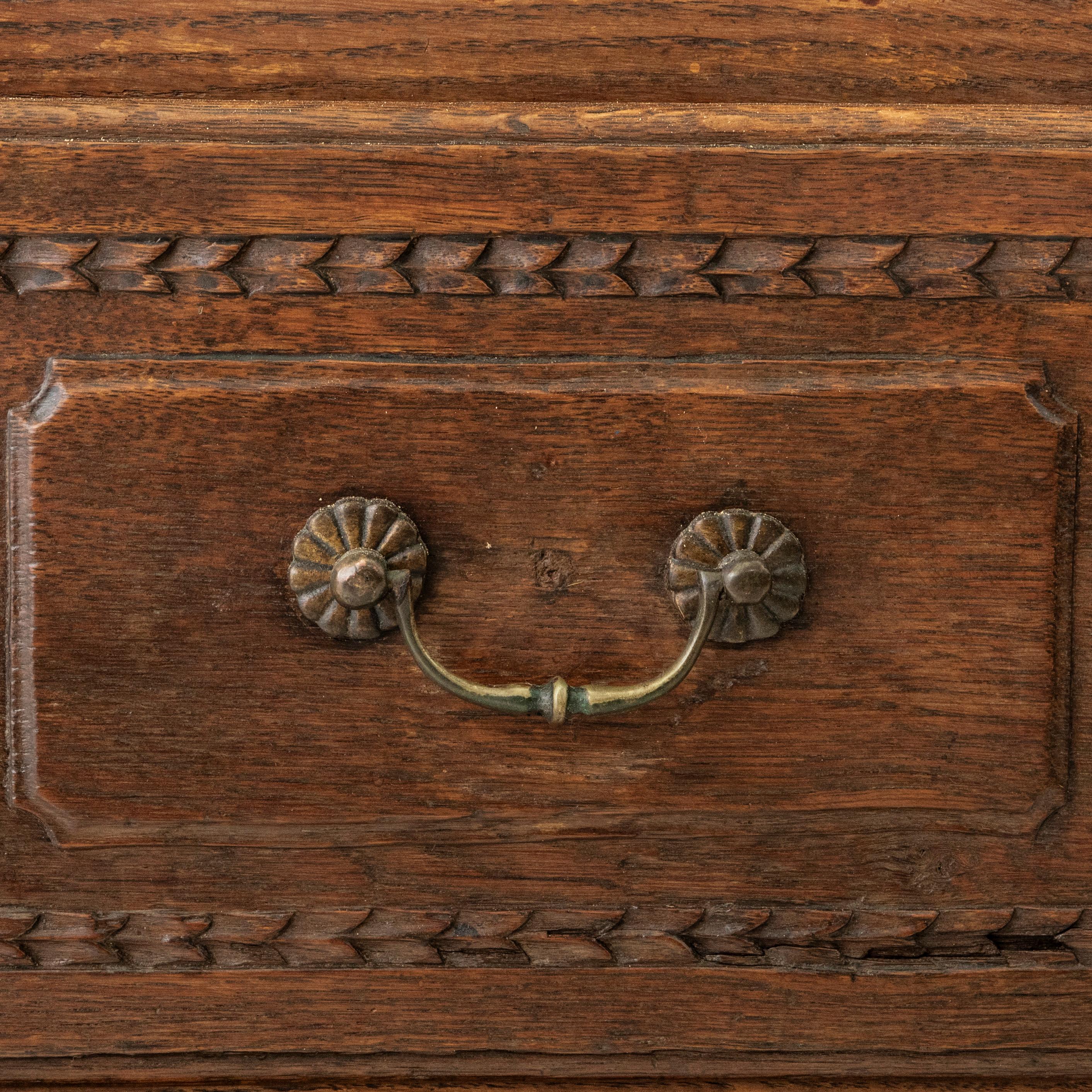 Mid-19th Century French Louis XVI Style Hand Carved Walnut Chest or Commode en vente 12