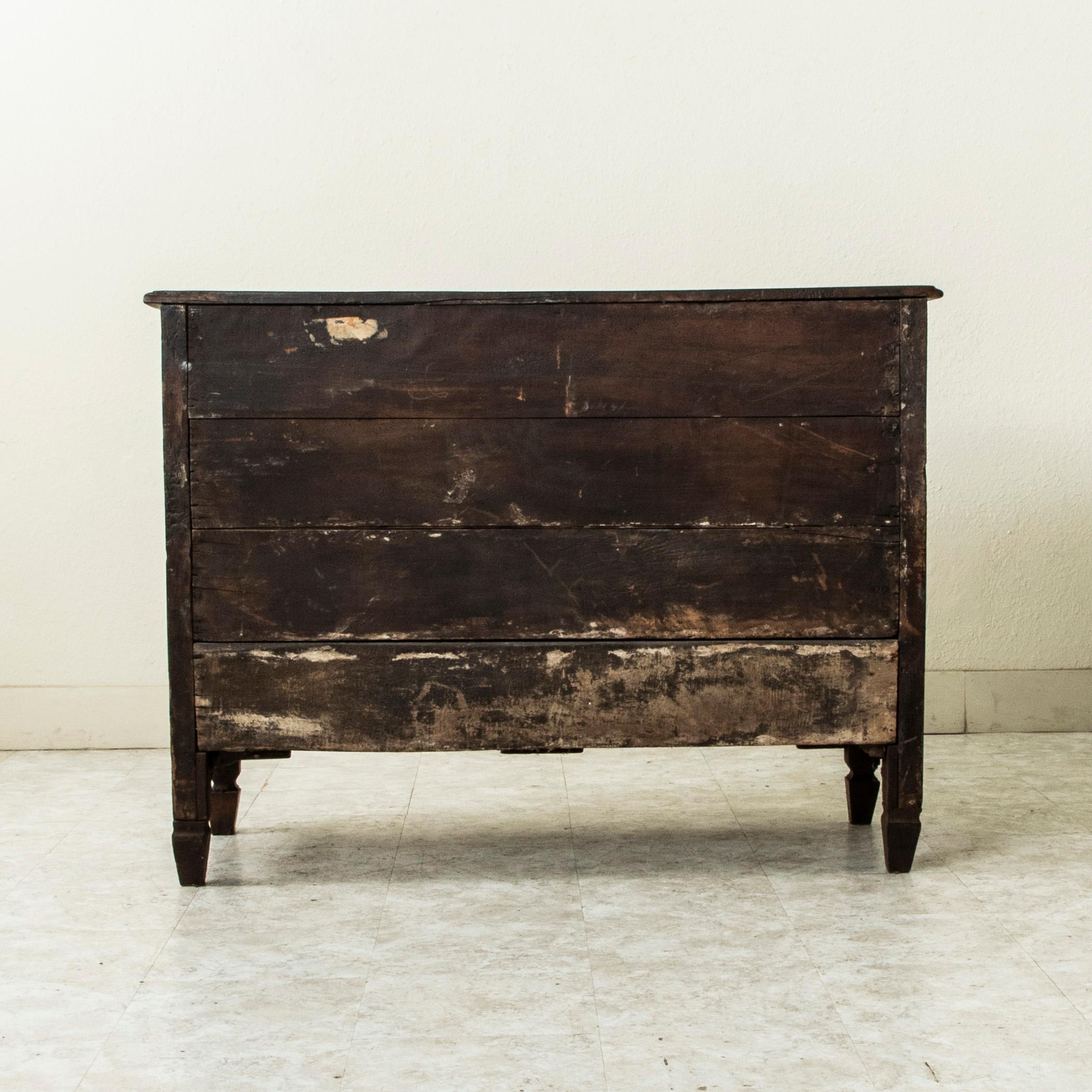 Mid-19th Century French Louis XVI Style Hand Carved Walnut Chest or Commode Bon état - En vente à Fayetteville, AR