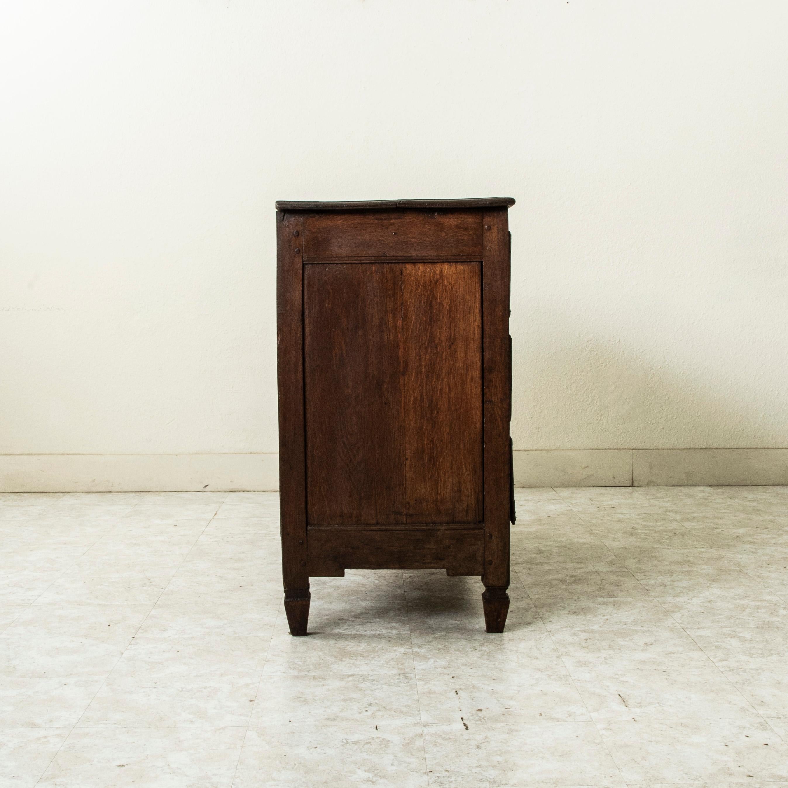 XIXe siècle Mid-19th Century French Louis XVI Style Hand Carved Walnut Chest or Commode en vente