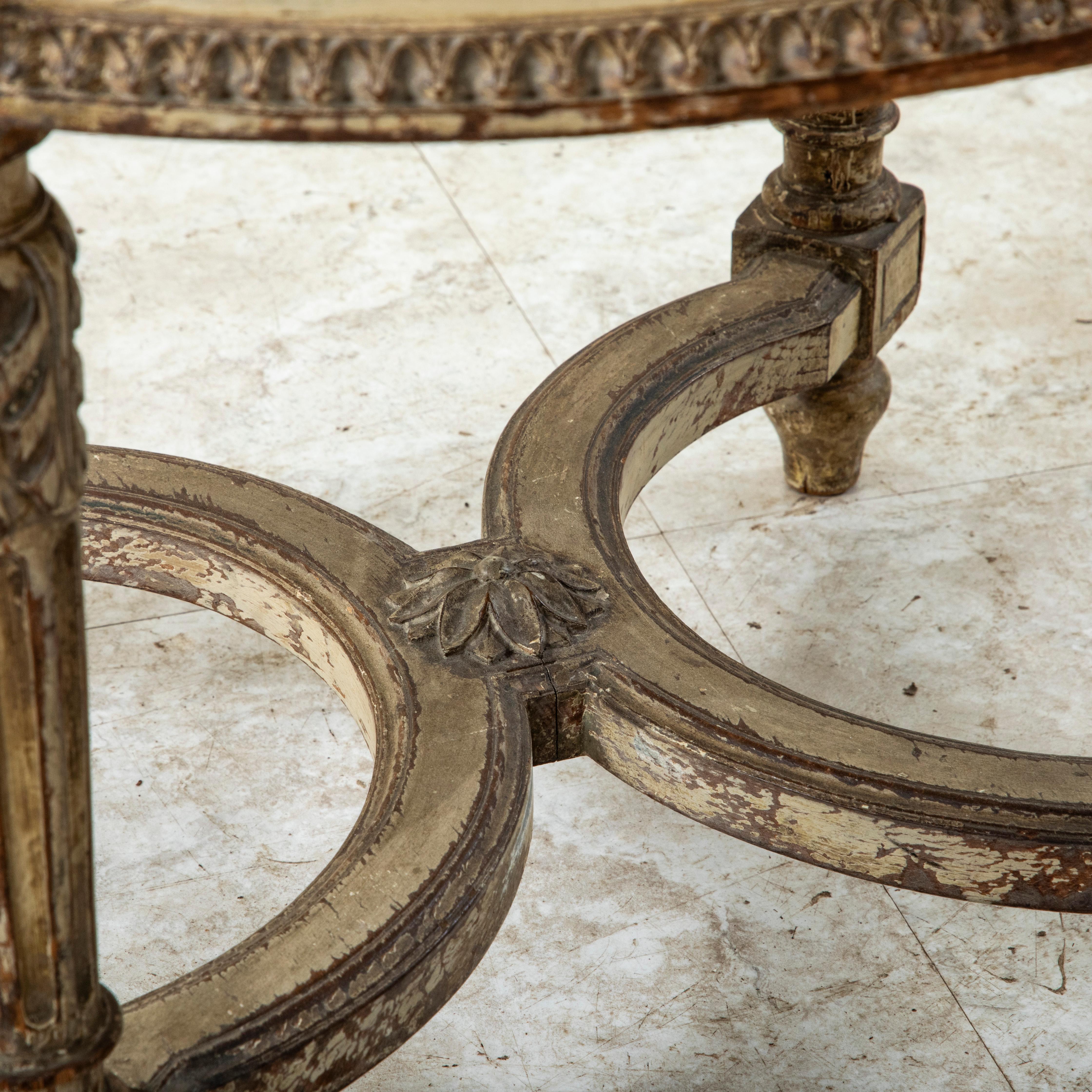 Sgabello di vanità rotondo in legno di faggio intagliato a mano della metà del XIX secolo, in stile Luigi XVI. in vendita 7