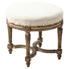 Sgabello di vanità rotondo in legno di faggio intagliato a mano della metà del XIX secolo, in stile Luigi XVI.