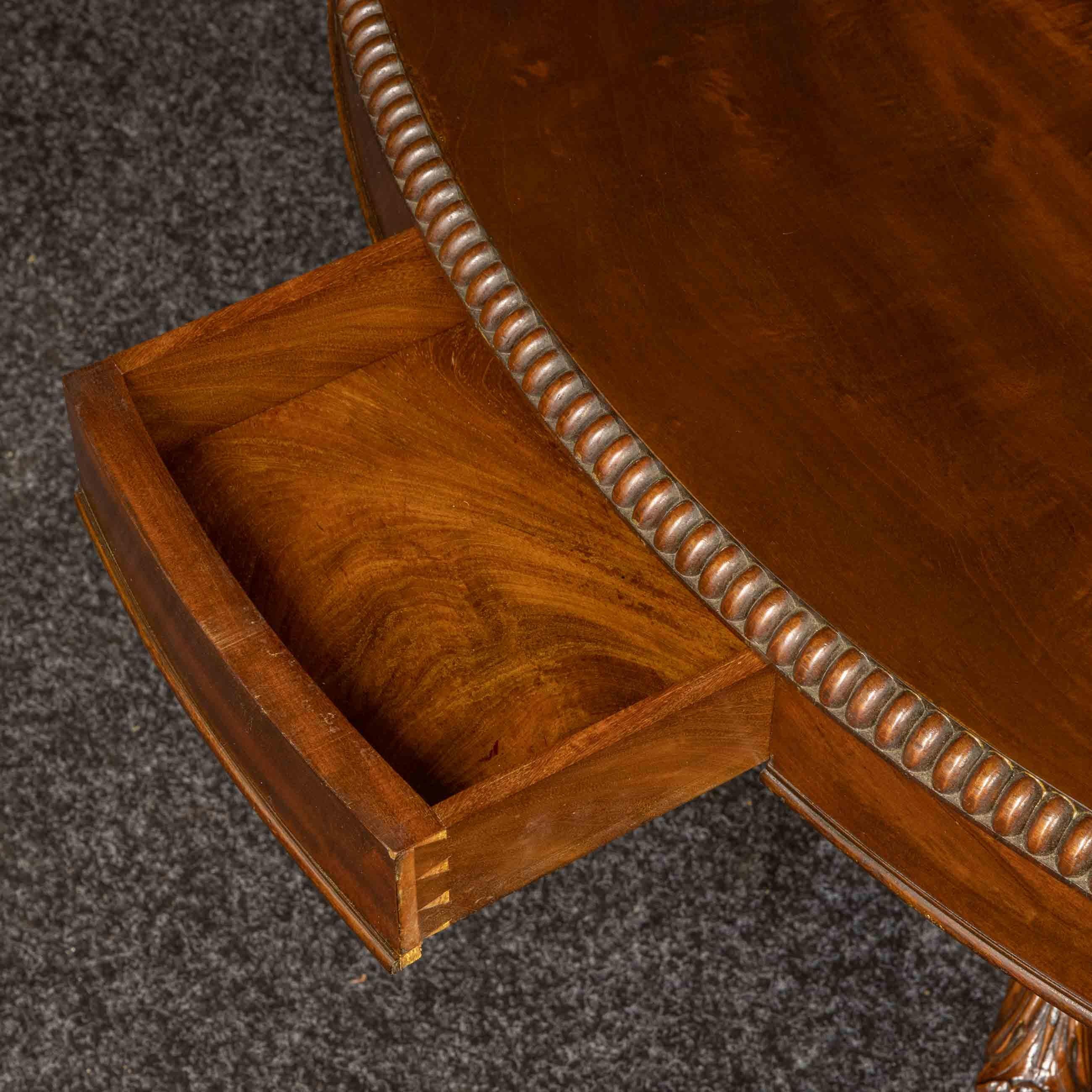 Mid-19th Century French Mahogany Table For Sale 3