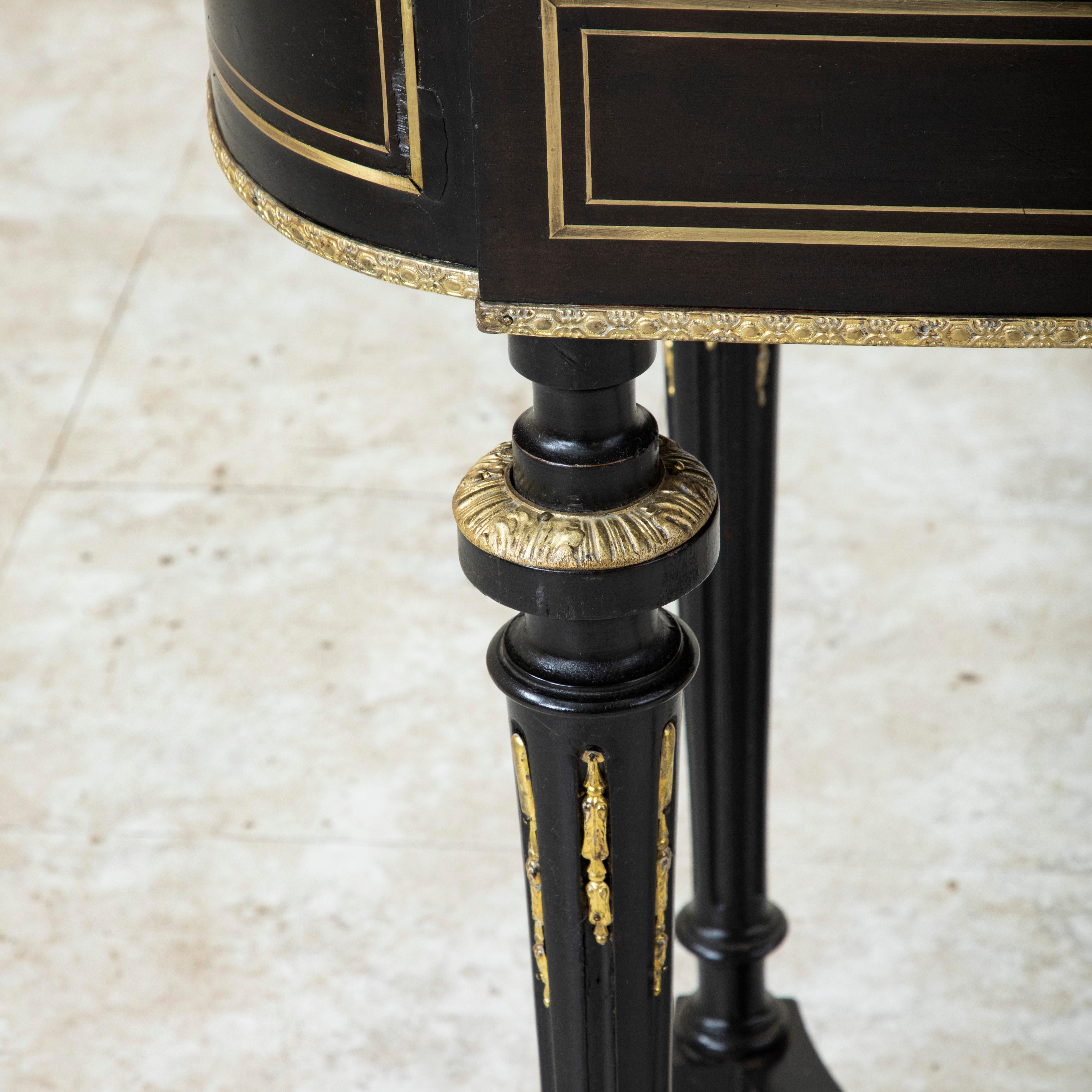 Jardinière en laque noire d'époque Napoléon III (milieu du XIXe siècle) en vente 6