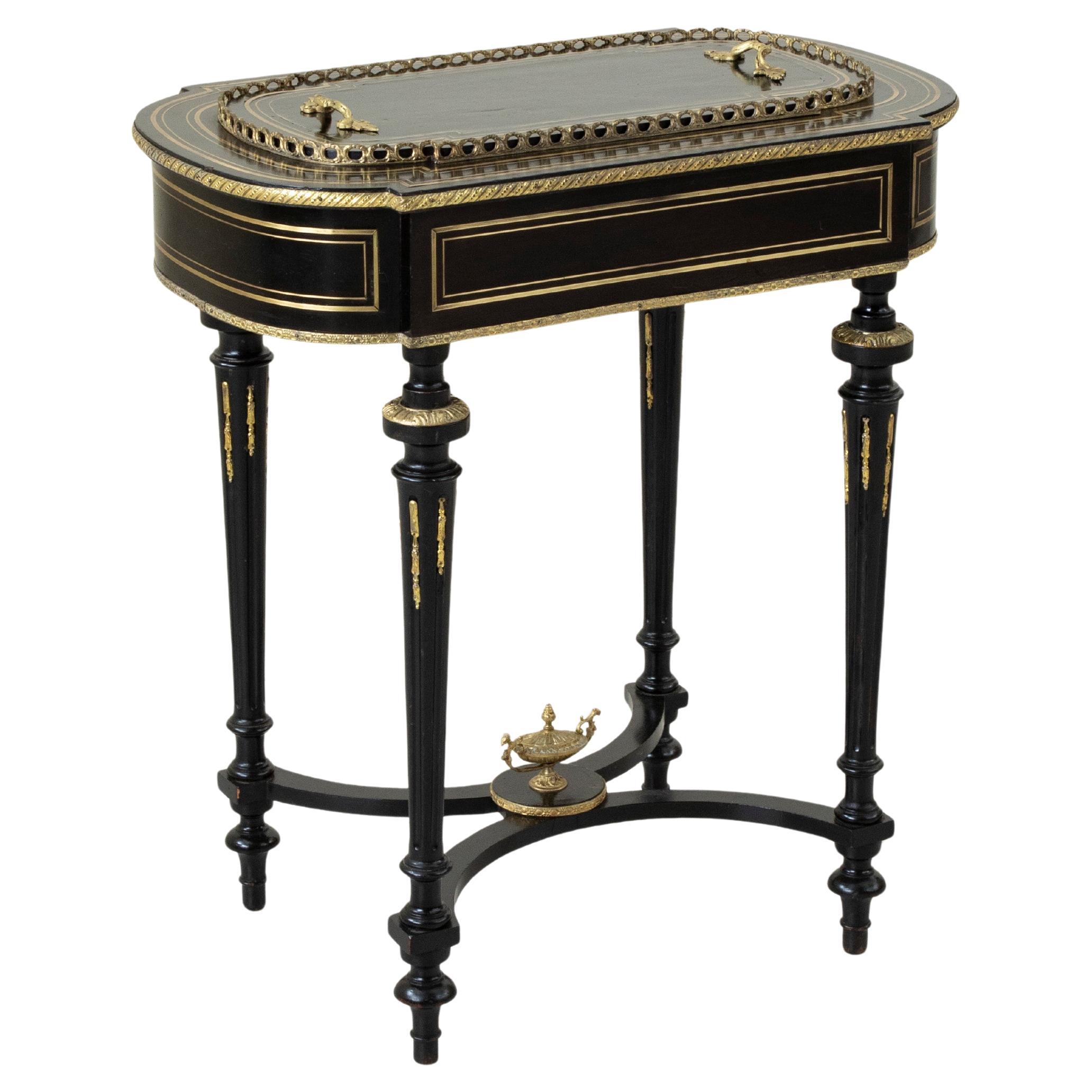 Mid 19th Century French Napoleon III Period Black Lacquer Planter or Jardiniere