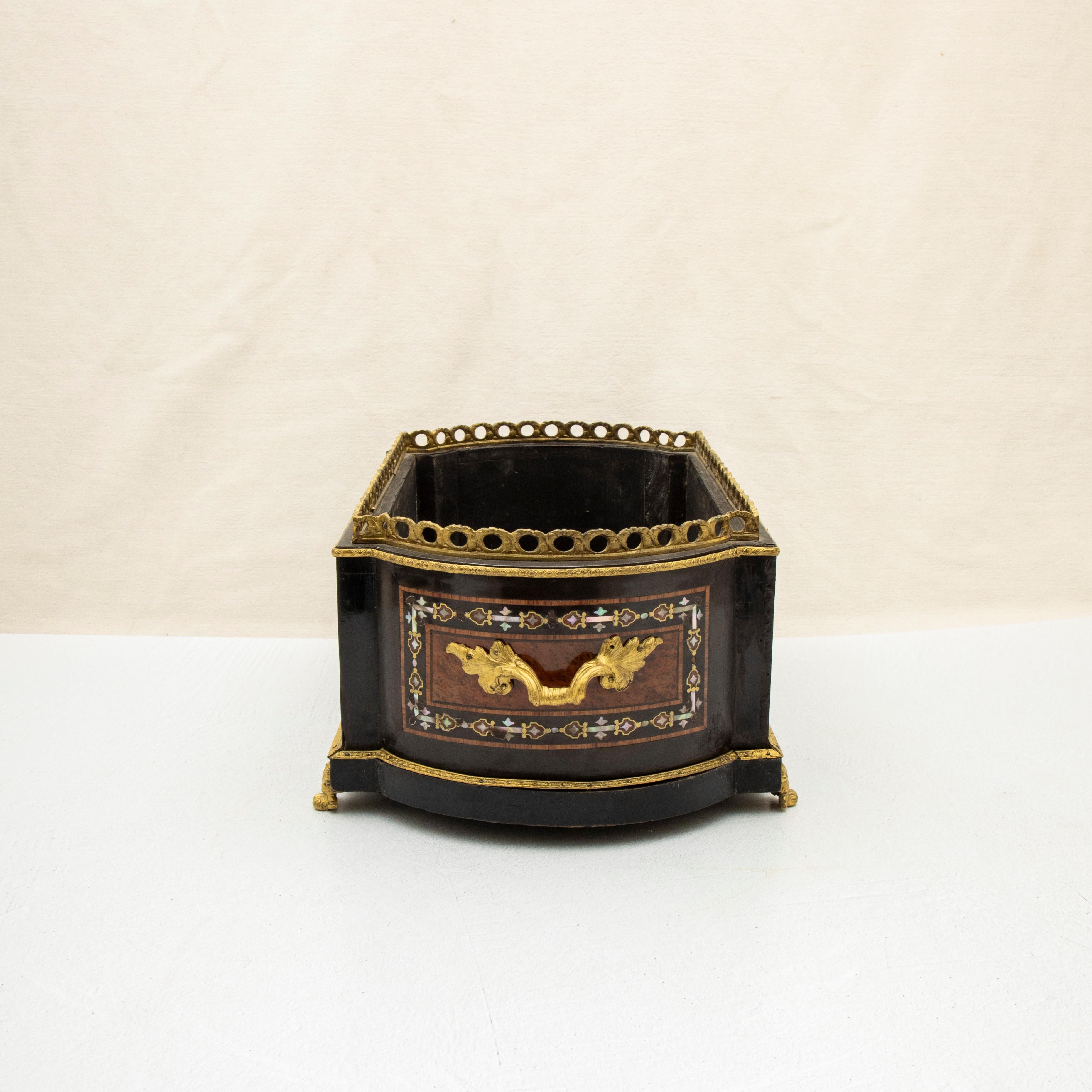Mid-19th Century French Napoleon III Period Marquetry Jardiniere or Planter 1