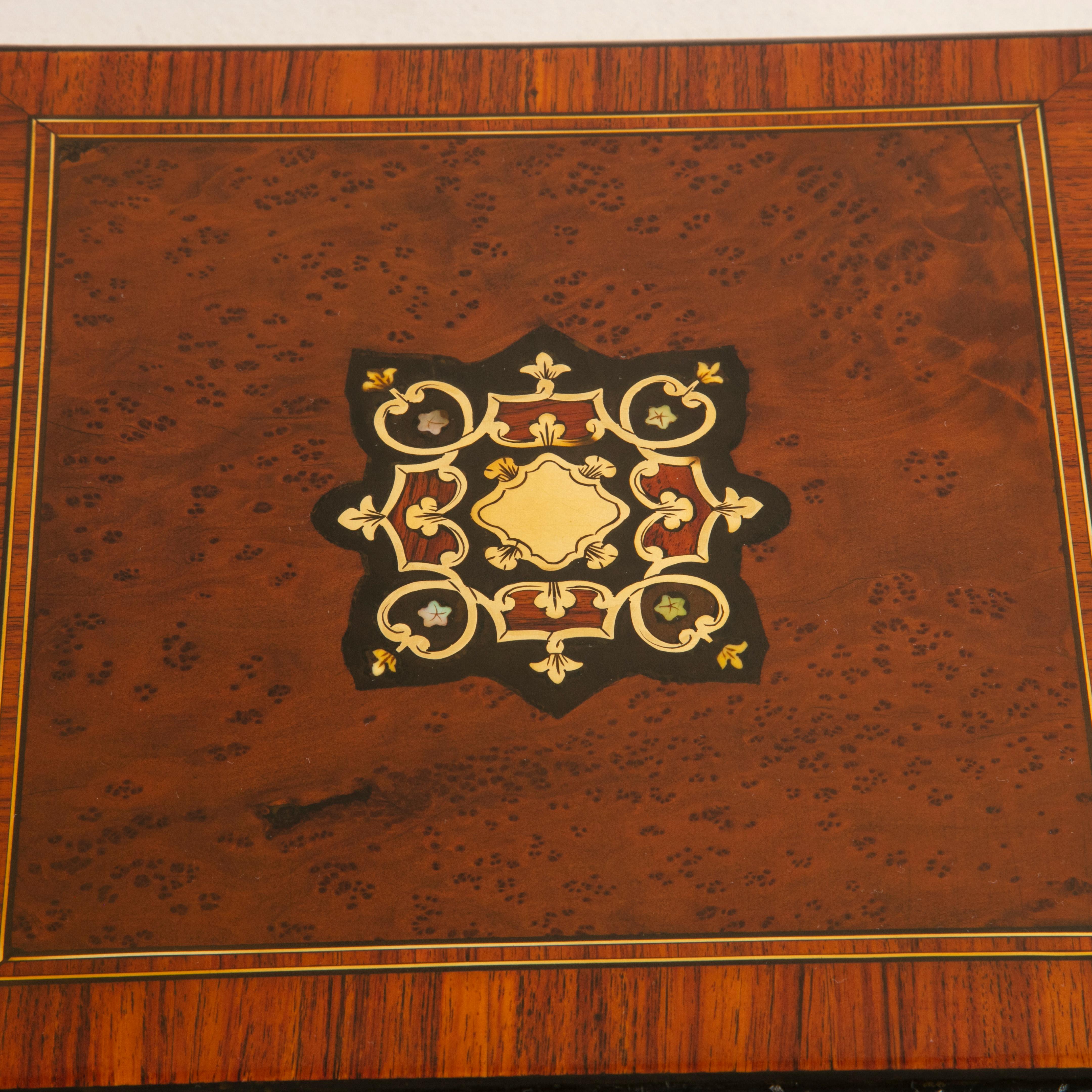 Mid-19th Century French Napoleon III Period Rosewood, Thuya, Marquetry Box 3