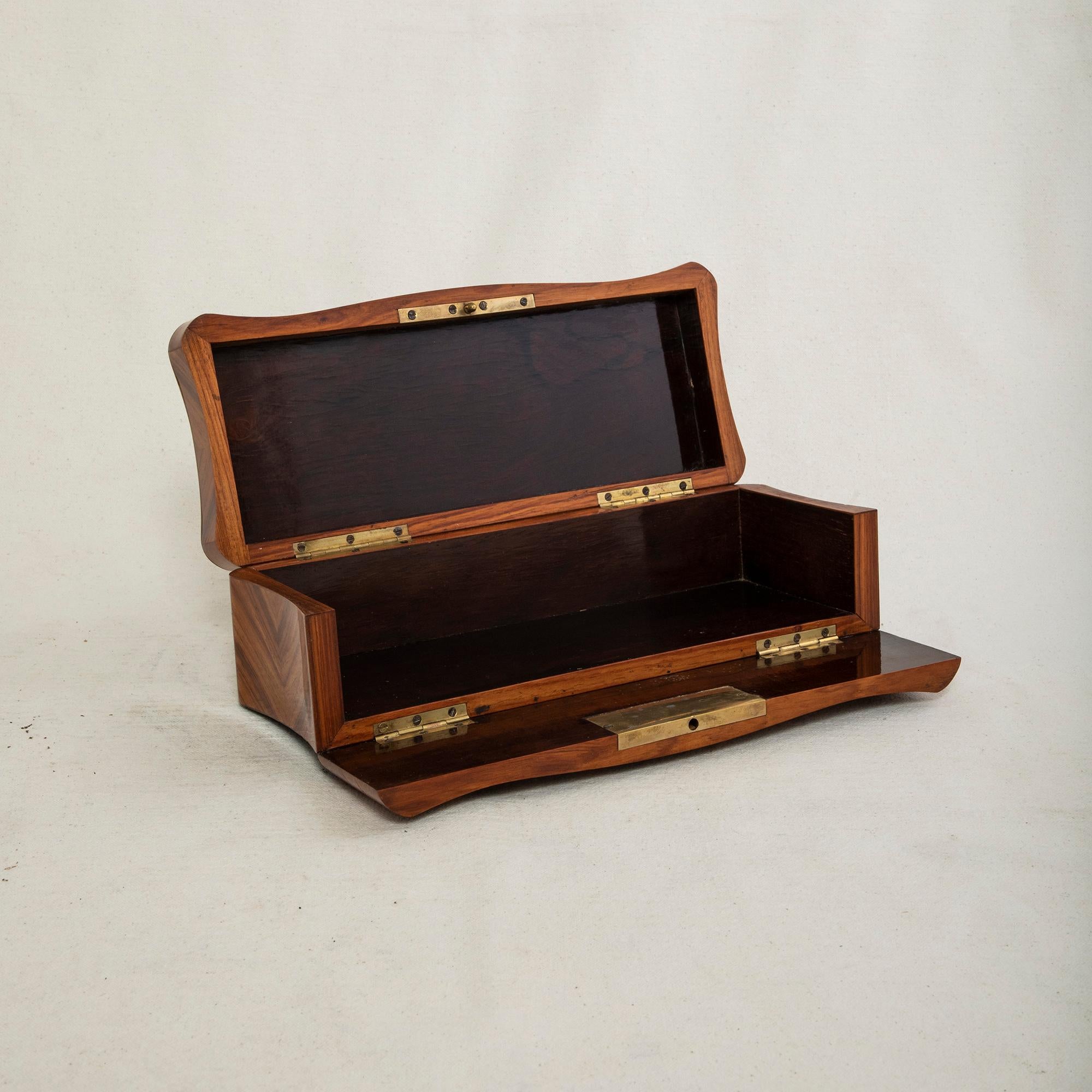 Mid-19th Century French Napoleon III Rosewood and Palisander Marquetry Glove Box 5