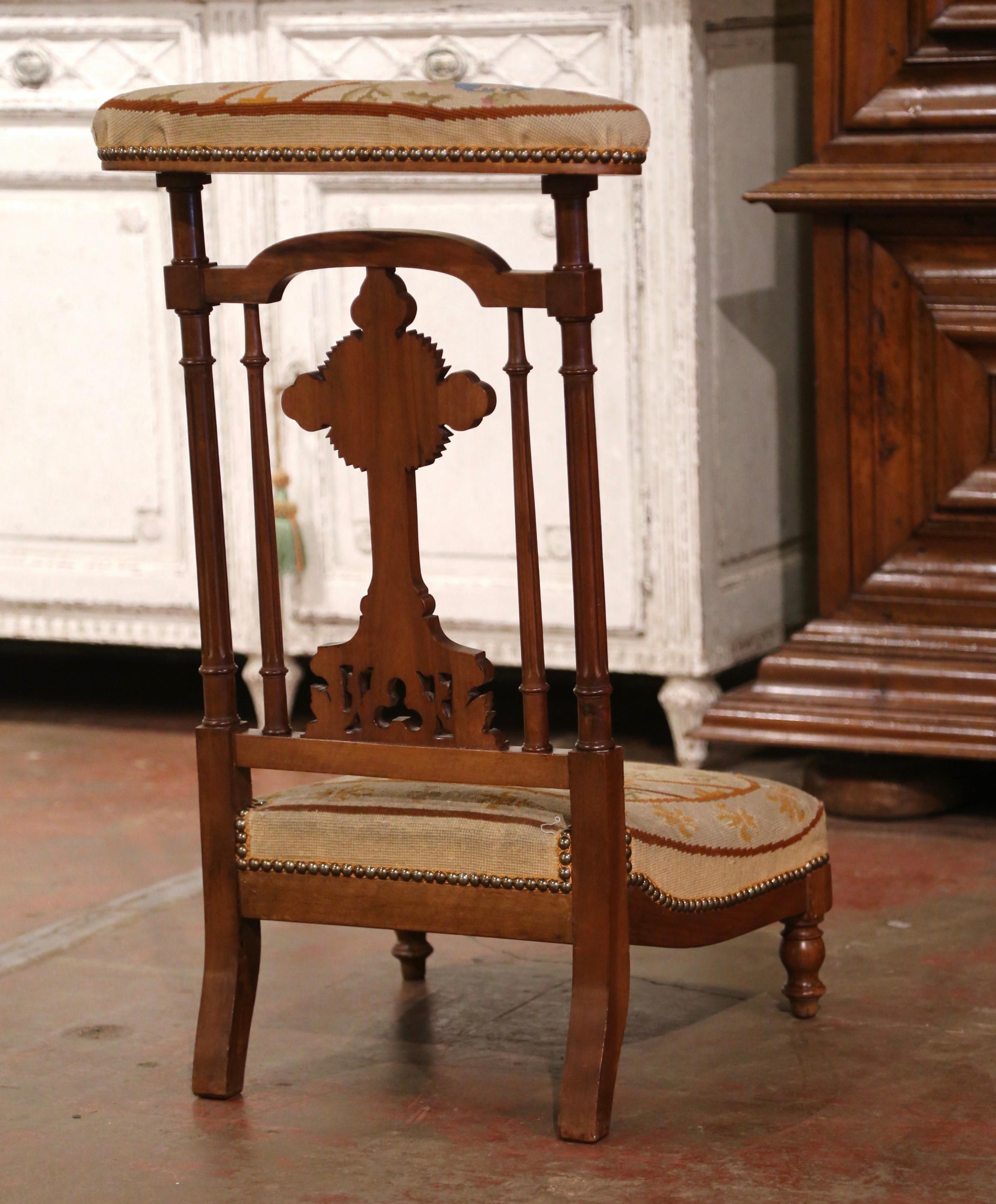 Mid-19th Century French Oak Prayer Bench with Needlepoint and Carved Cross 1