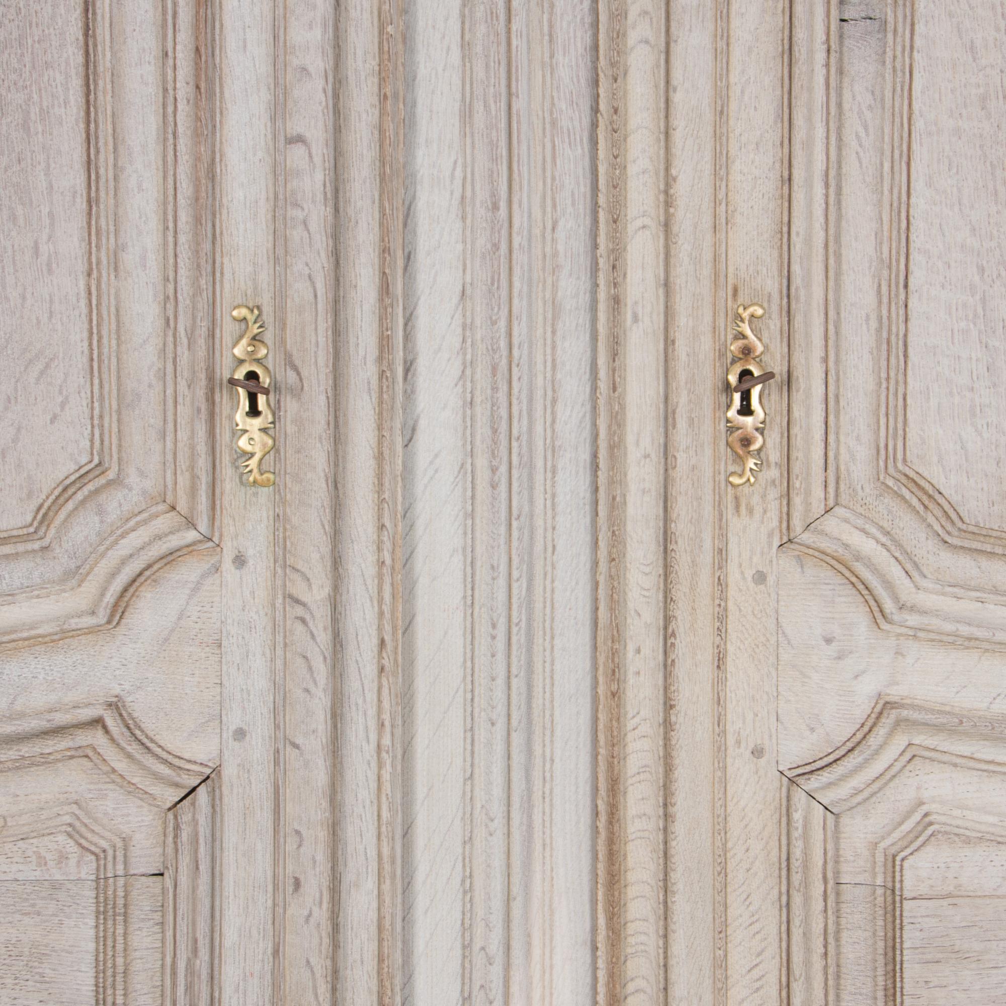 Mid-19th Century French Oak Wardrobe 4