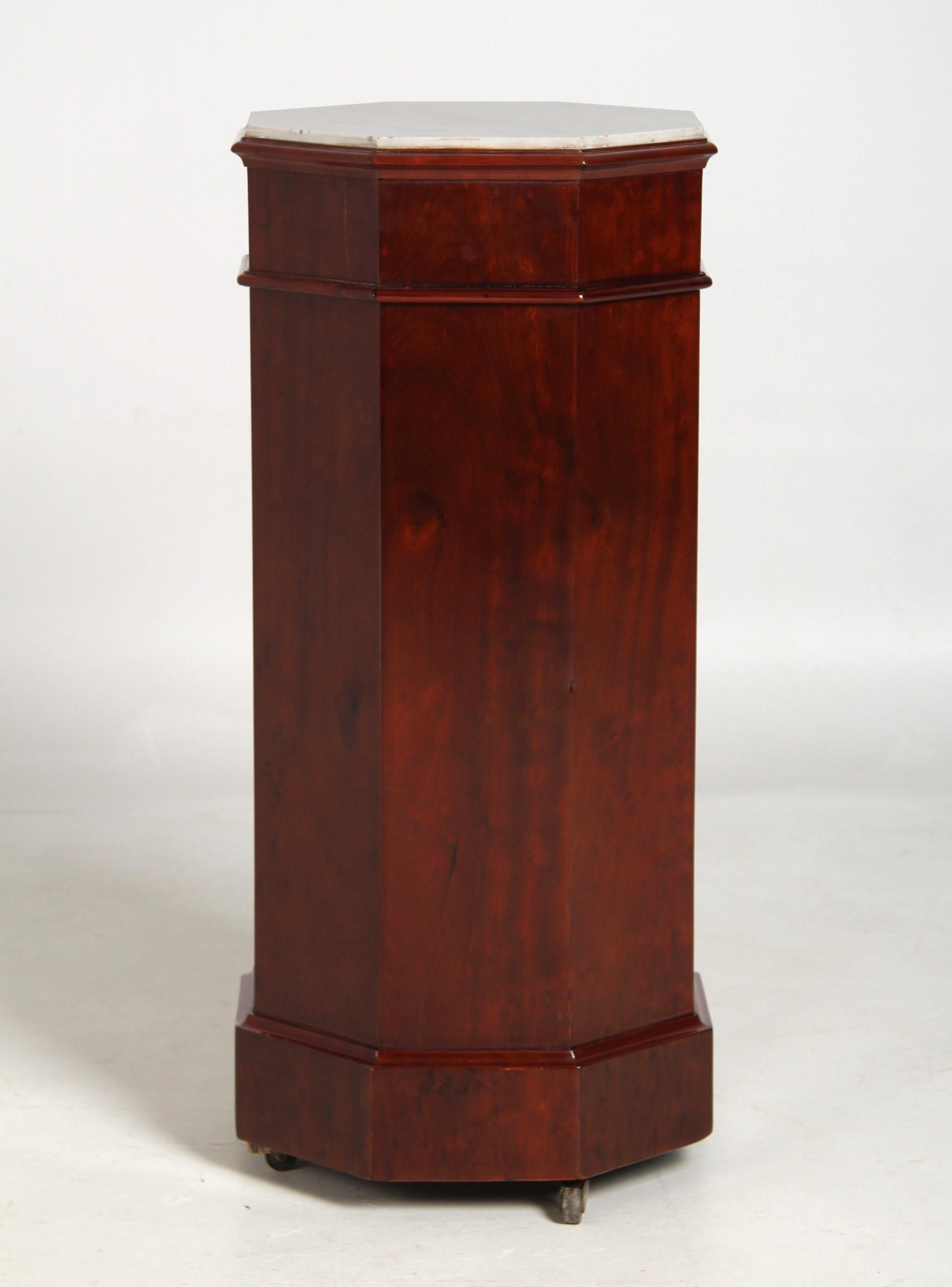 Mid 19th Century French Octagonal Drum Cabinet, Pedestal, Stand For Sale 3
