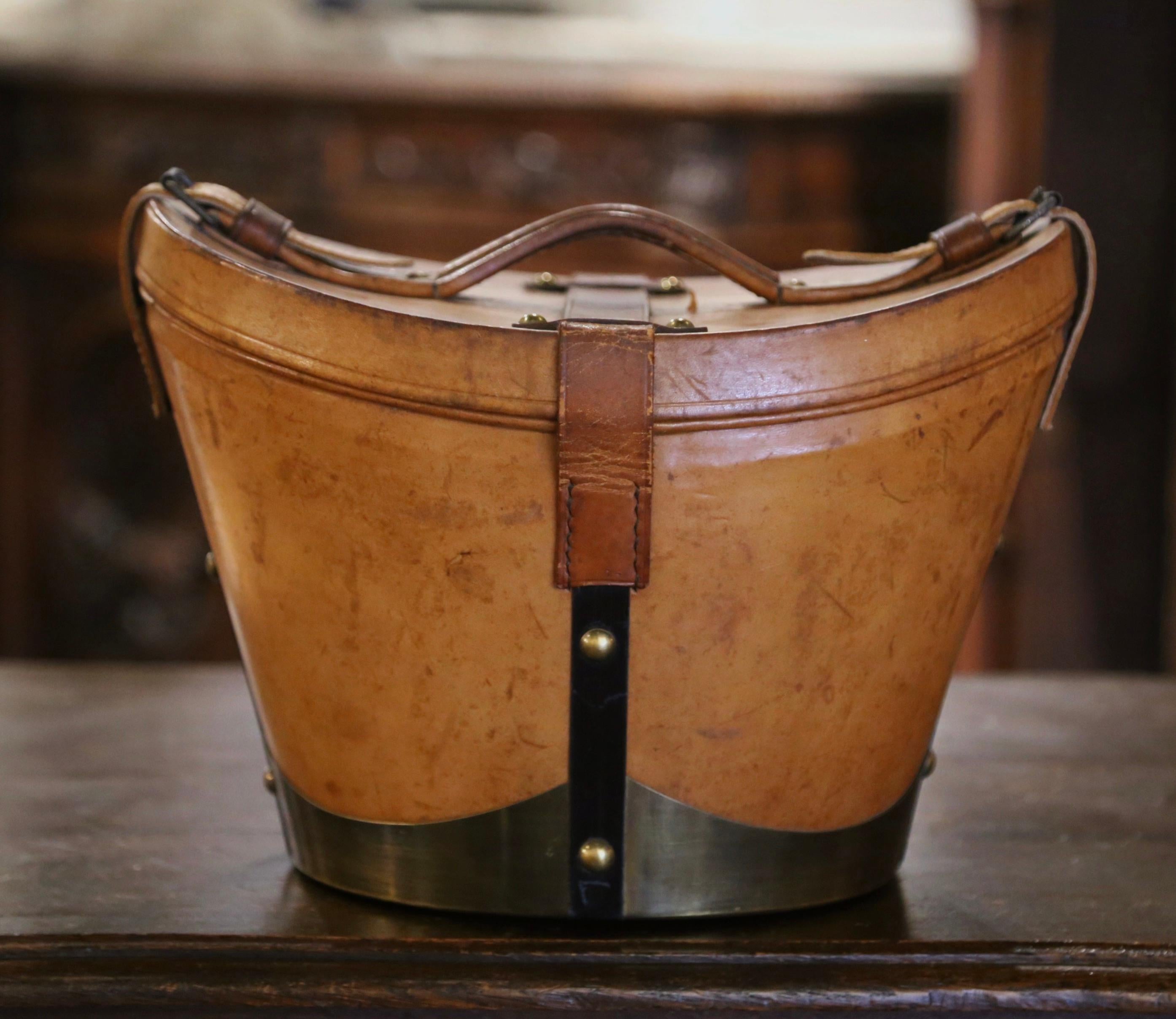 Mid-19th Century French Oval Pigskin Leather Hat Box with Original Top Hat For Sale 7