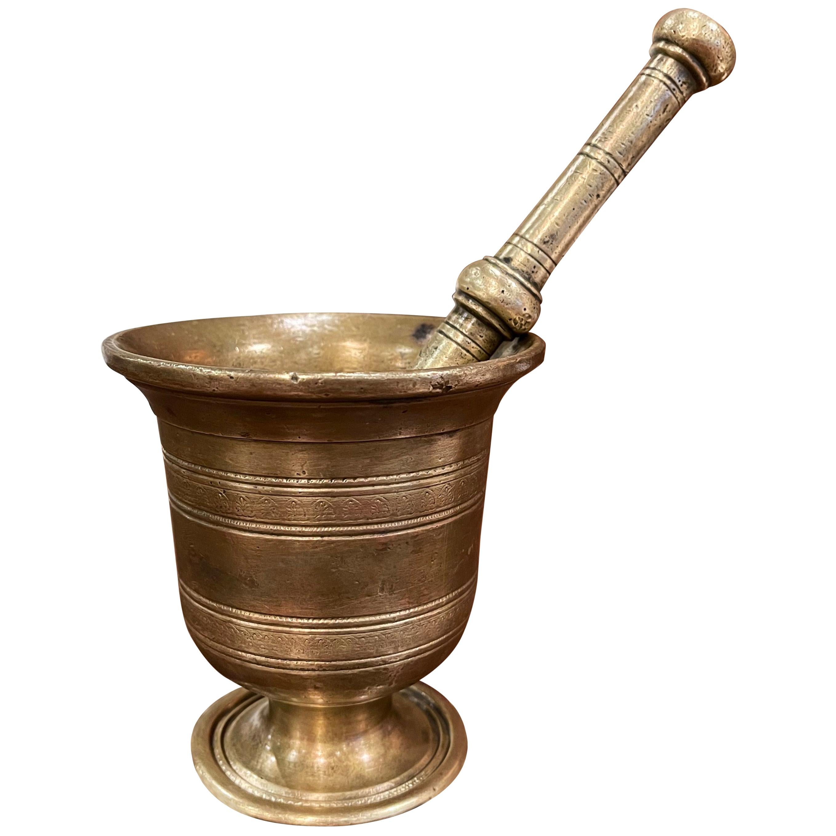 Französischer Mortar aus patinierter Bronze mit originalem Stößel aus der Mitte des 19. Jahrhunderts im Angebot