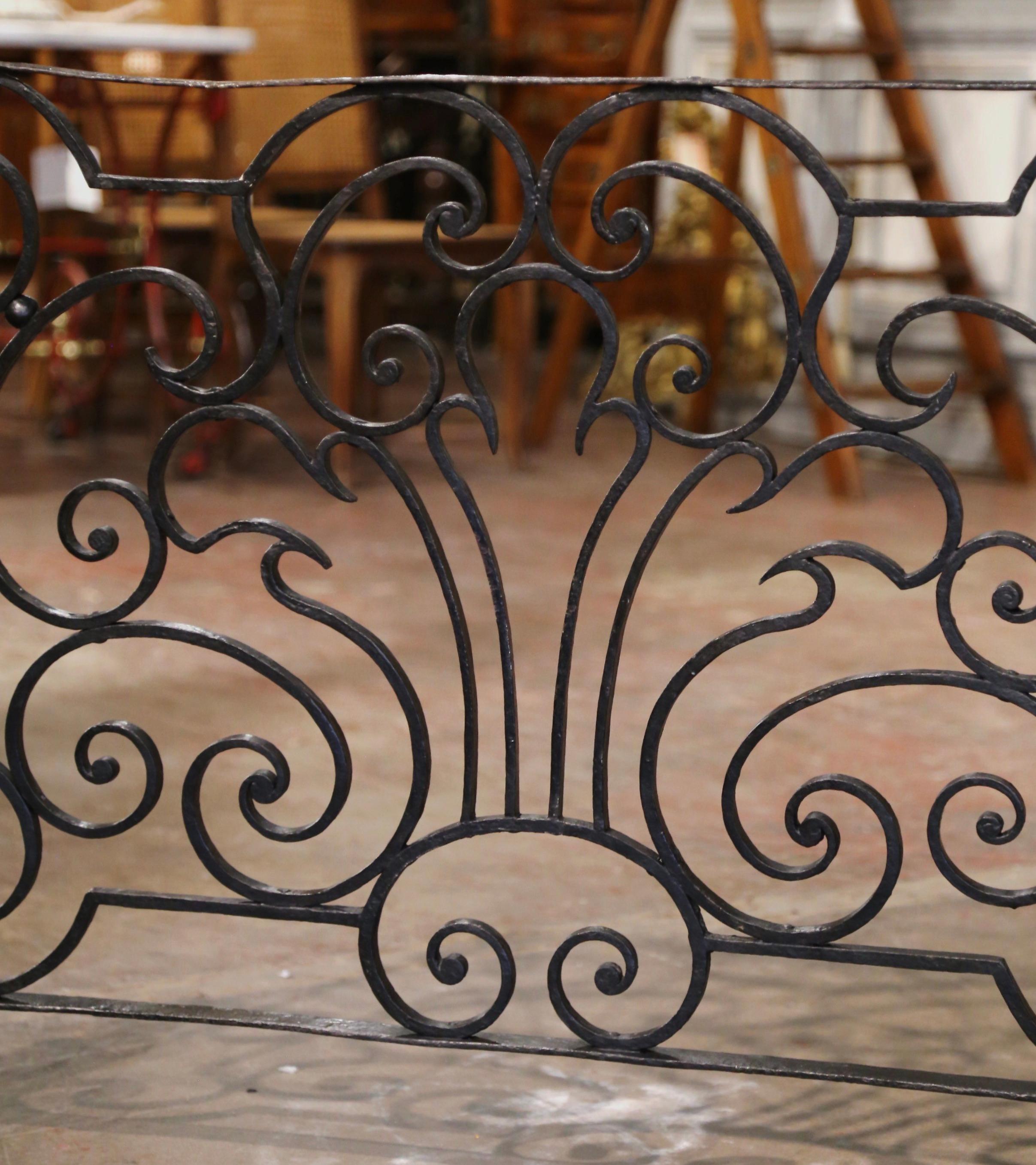 Mid-19th Century French Patinated Wrought Iron Fireplace Screen 2