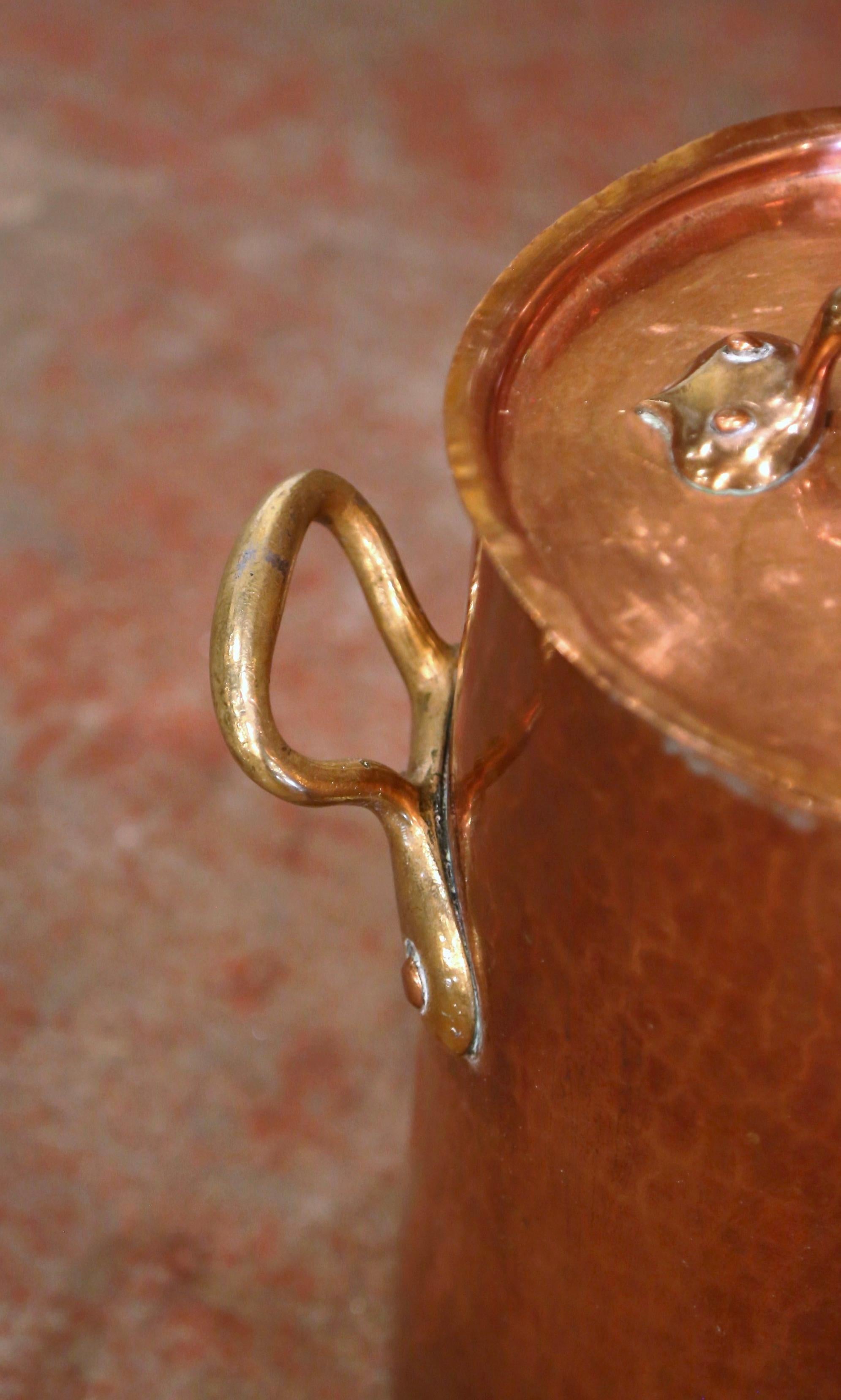 Mid-19th Century French Polished Copper Cauldron with Side Handles and Lid 1