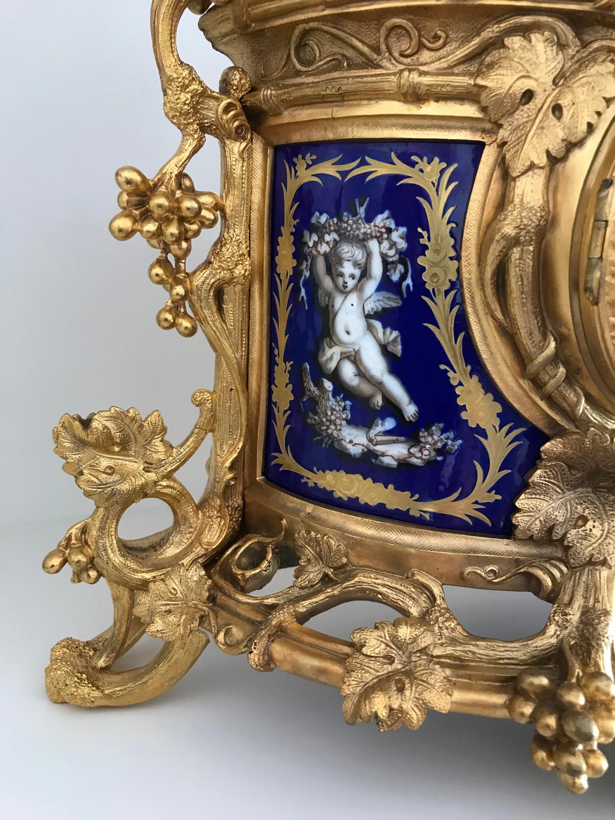 Ormolu Mantel Clock, Retailed by Howell James London & Paris, 19th Century In Good Condition For Sale In Melbourne, Victoria