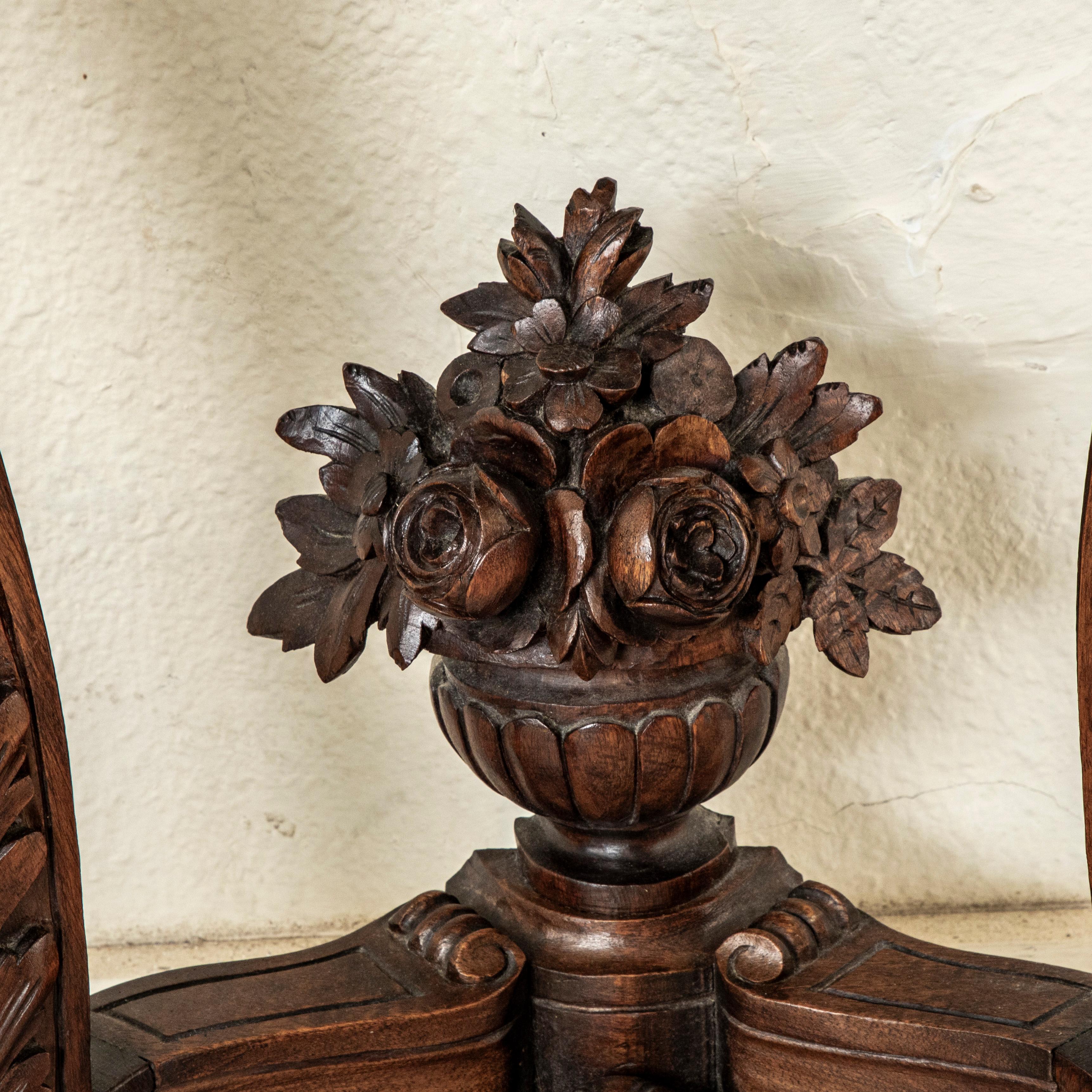 Table console en noyer sculpté à la main, marbre, style Régence française du milieu du 19e siècle en vente 2