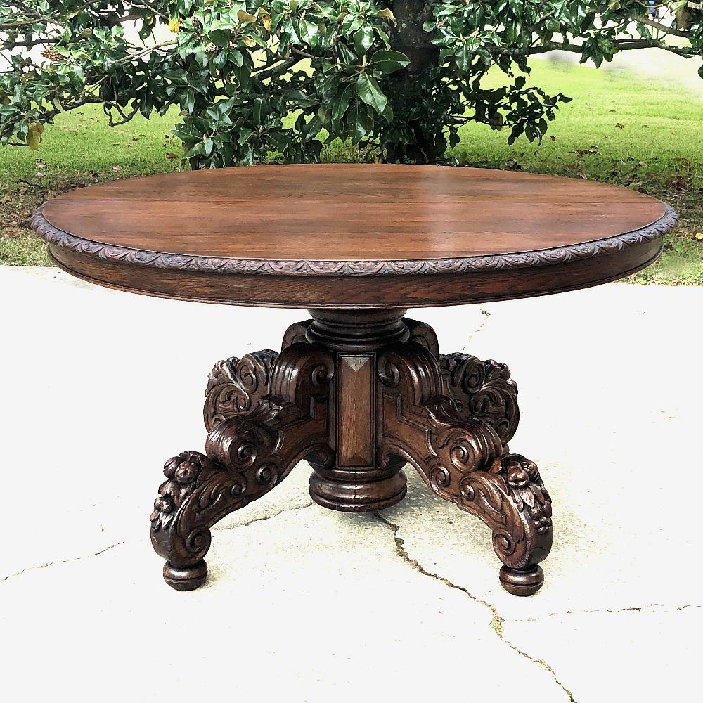 Oak Mid-19th Century French Renaissance Oval Center Table
