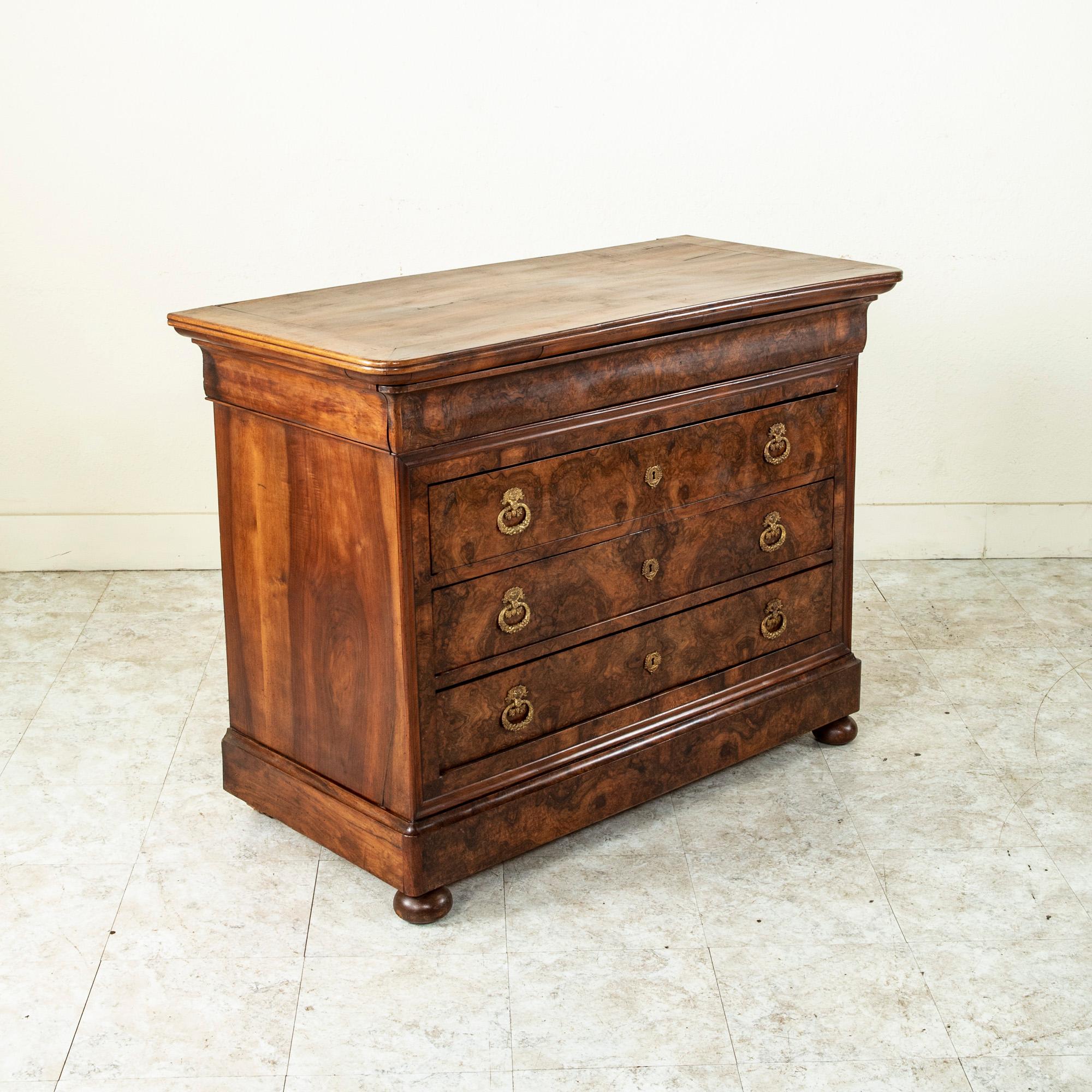 Mid-19th Century French Restauration Period Burl Walnut Chest of Drawers In Good Condition For Sale In Fayetteville, AR