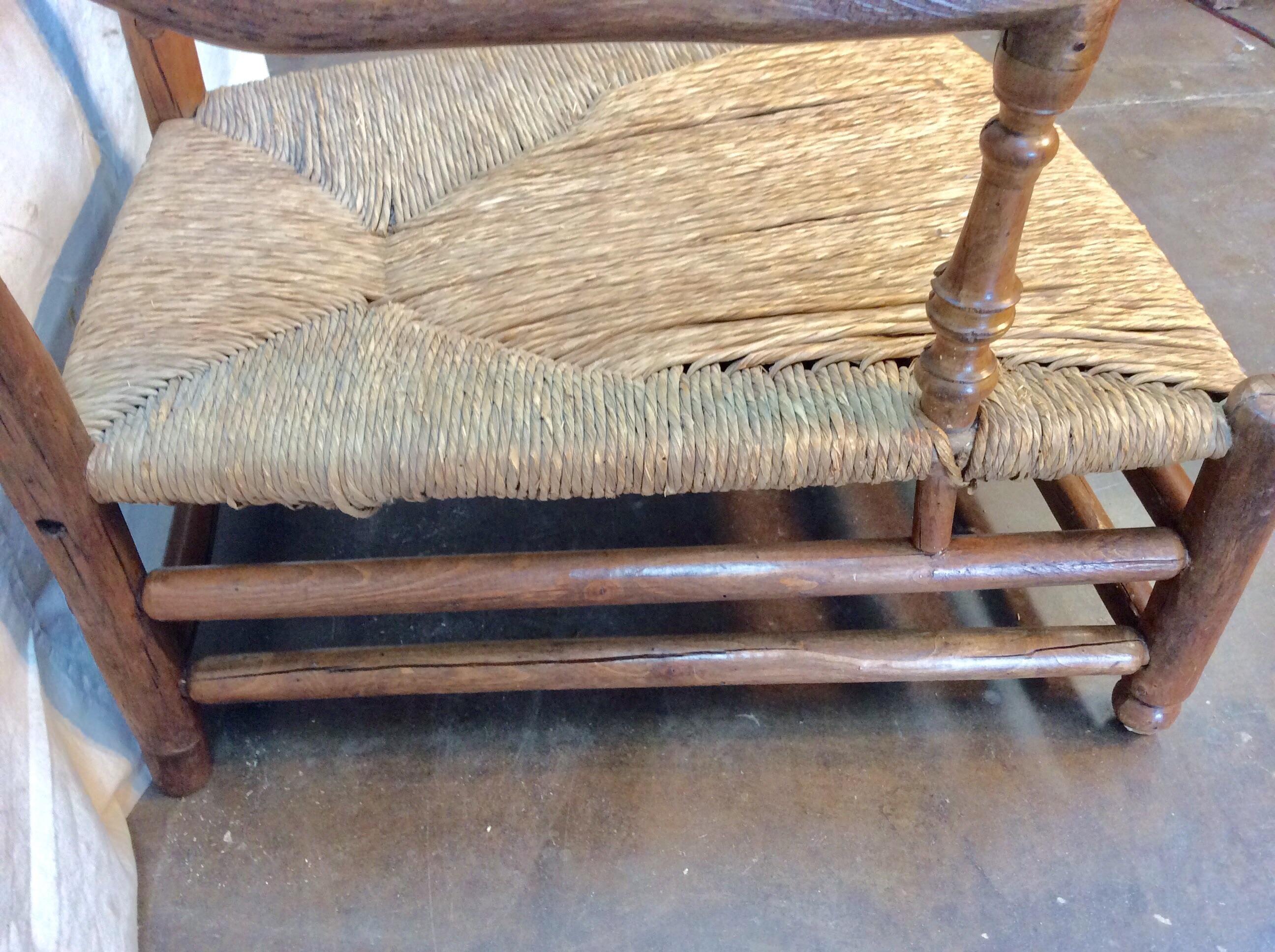 Mid-19th Century French Rush Seat Lounge Chair For Sale 3