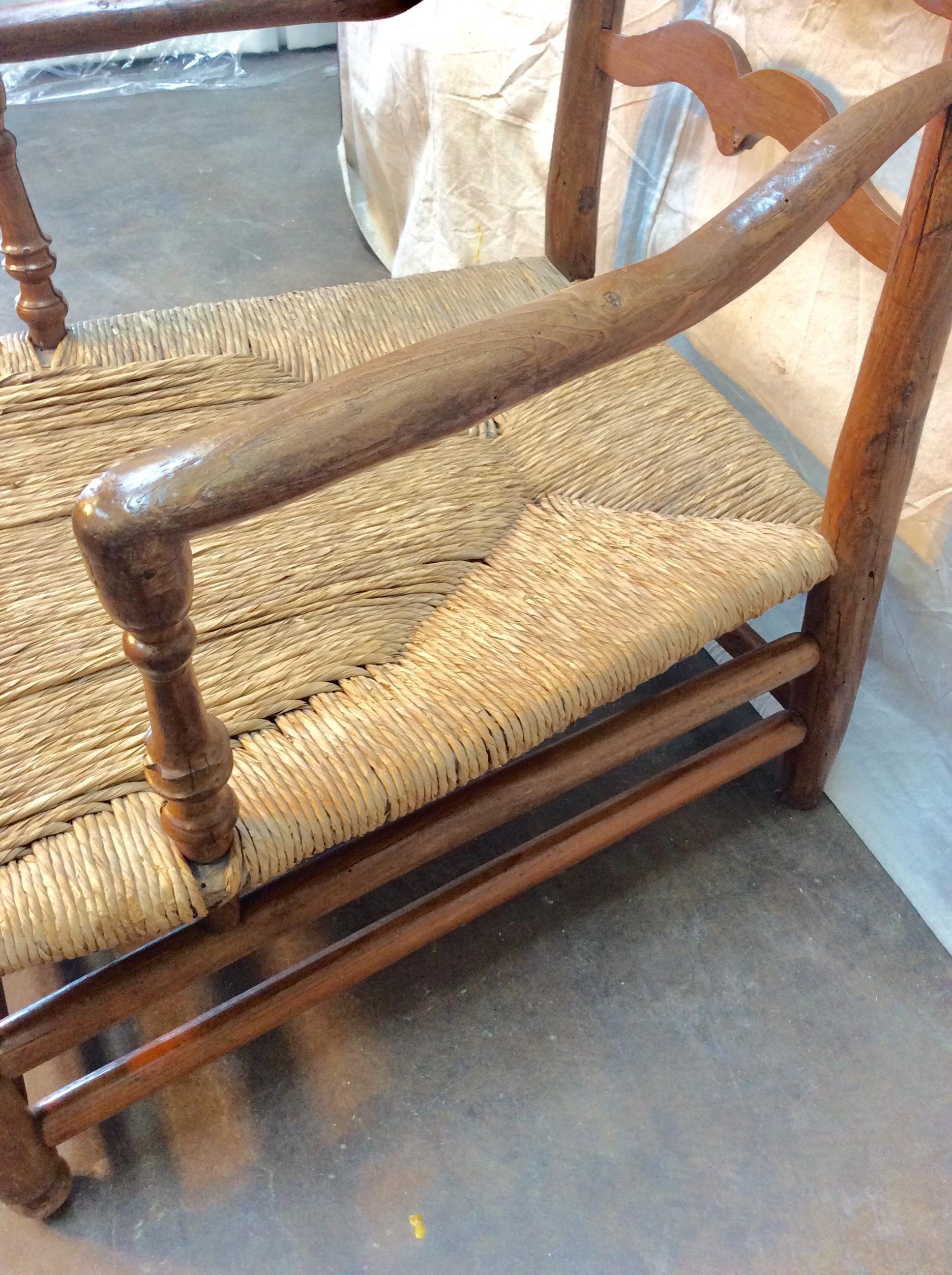 Mid-19th Century French Rush Seat Lounge Chair For Sale 4