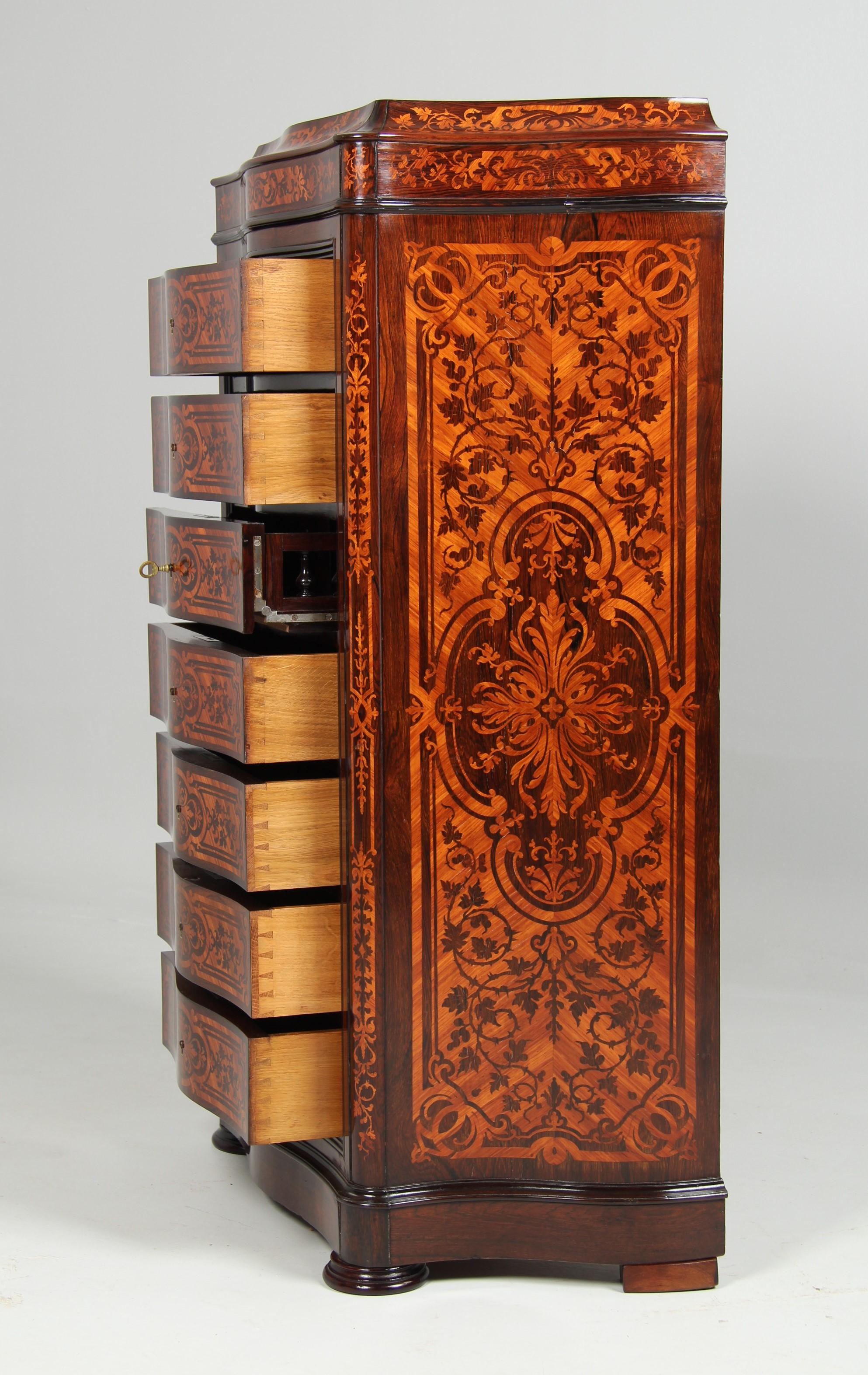 Mid 19th Century French Semainier or High Chest with Secretary Compartement For Sale 7
