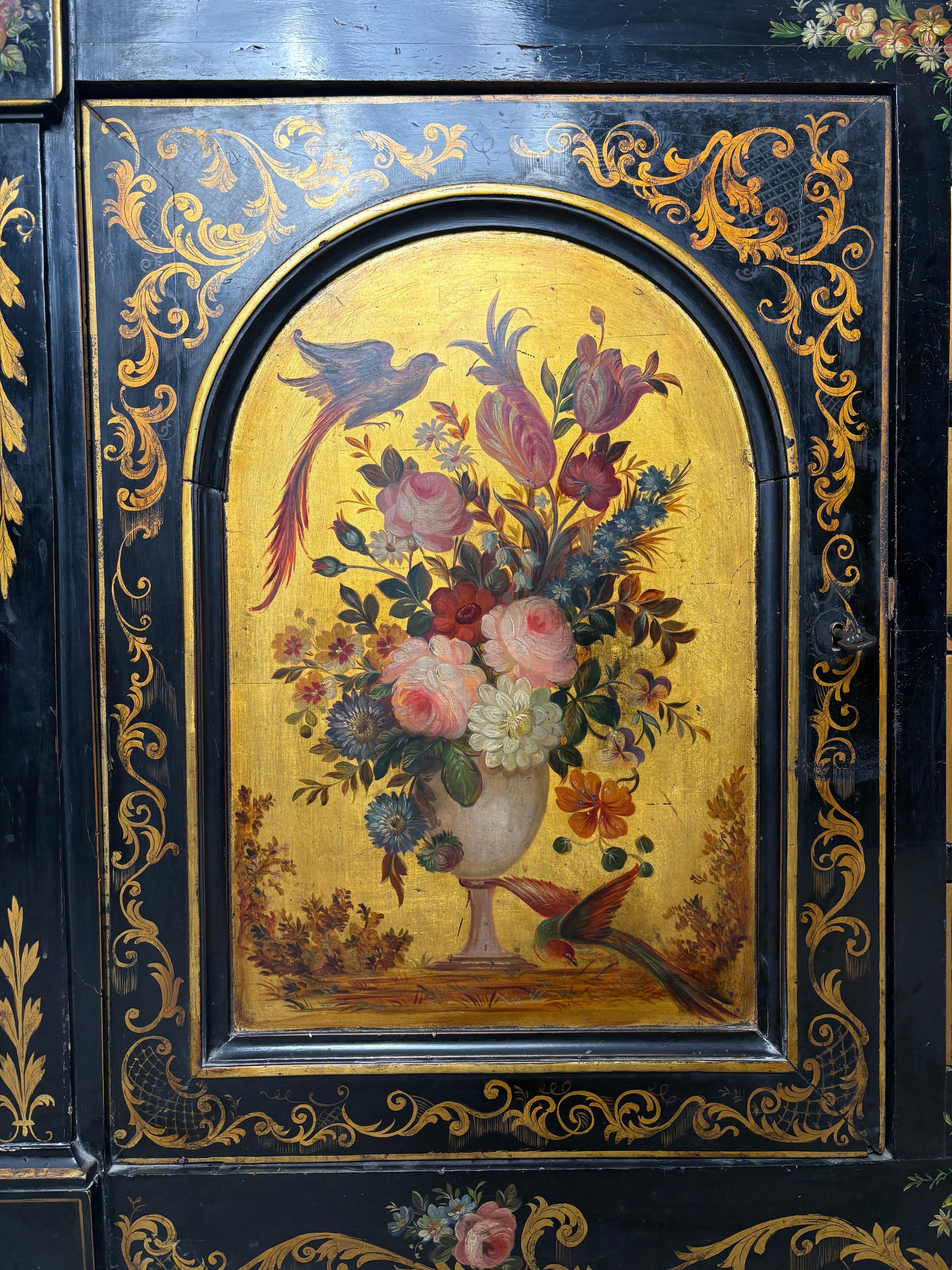 Mueble auxiliar francés de mediados del siglo XIX con una excepcional pintura de flores en venta 3
