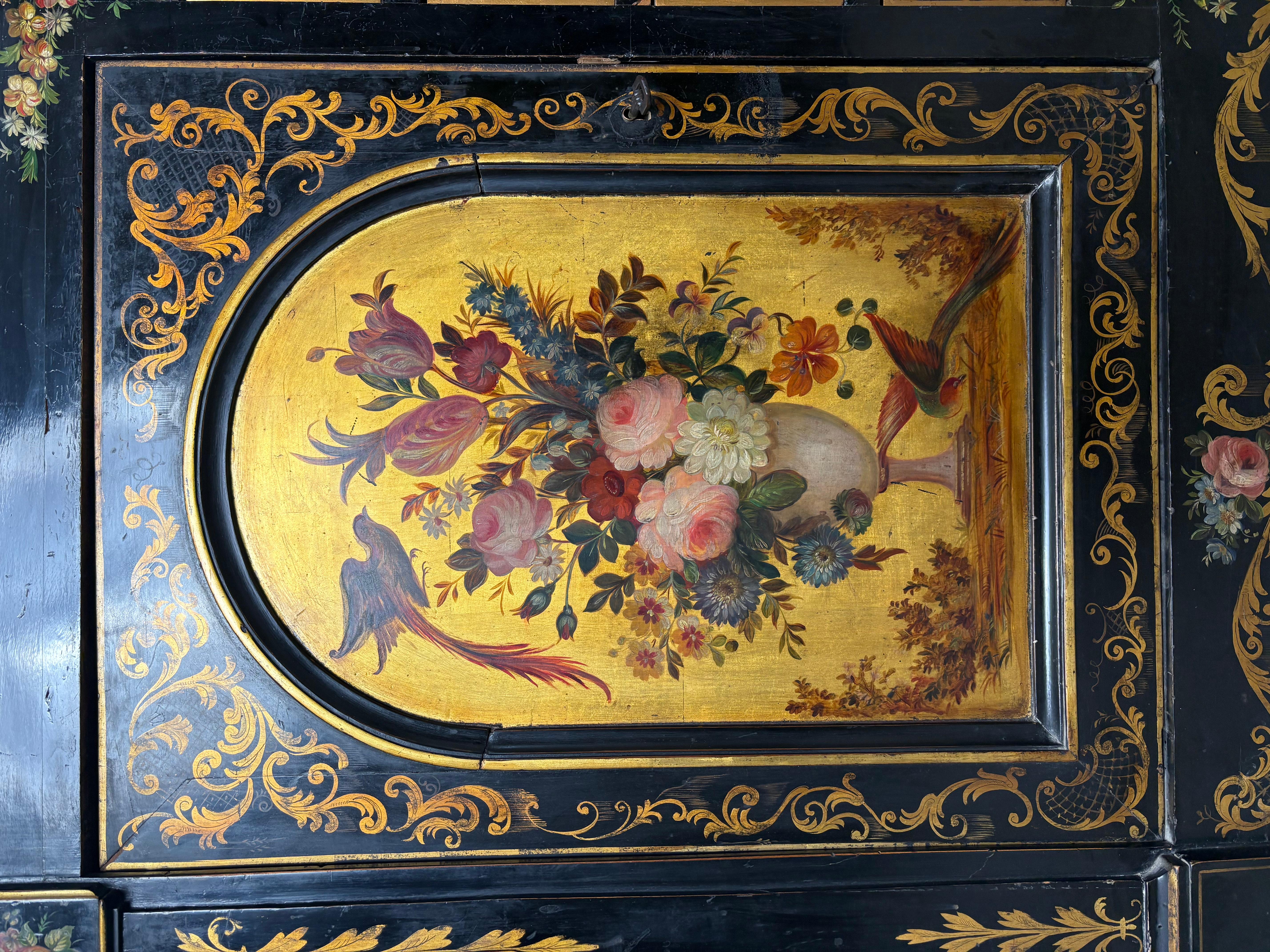 Französischer Beistellschrank aus der Mitte des 19. Jahrhunderts mit außergewöhnlicher Blumenmalerei im Angebot 4