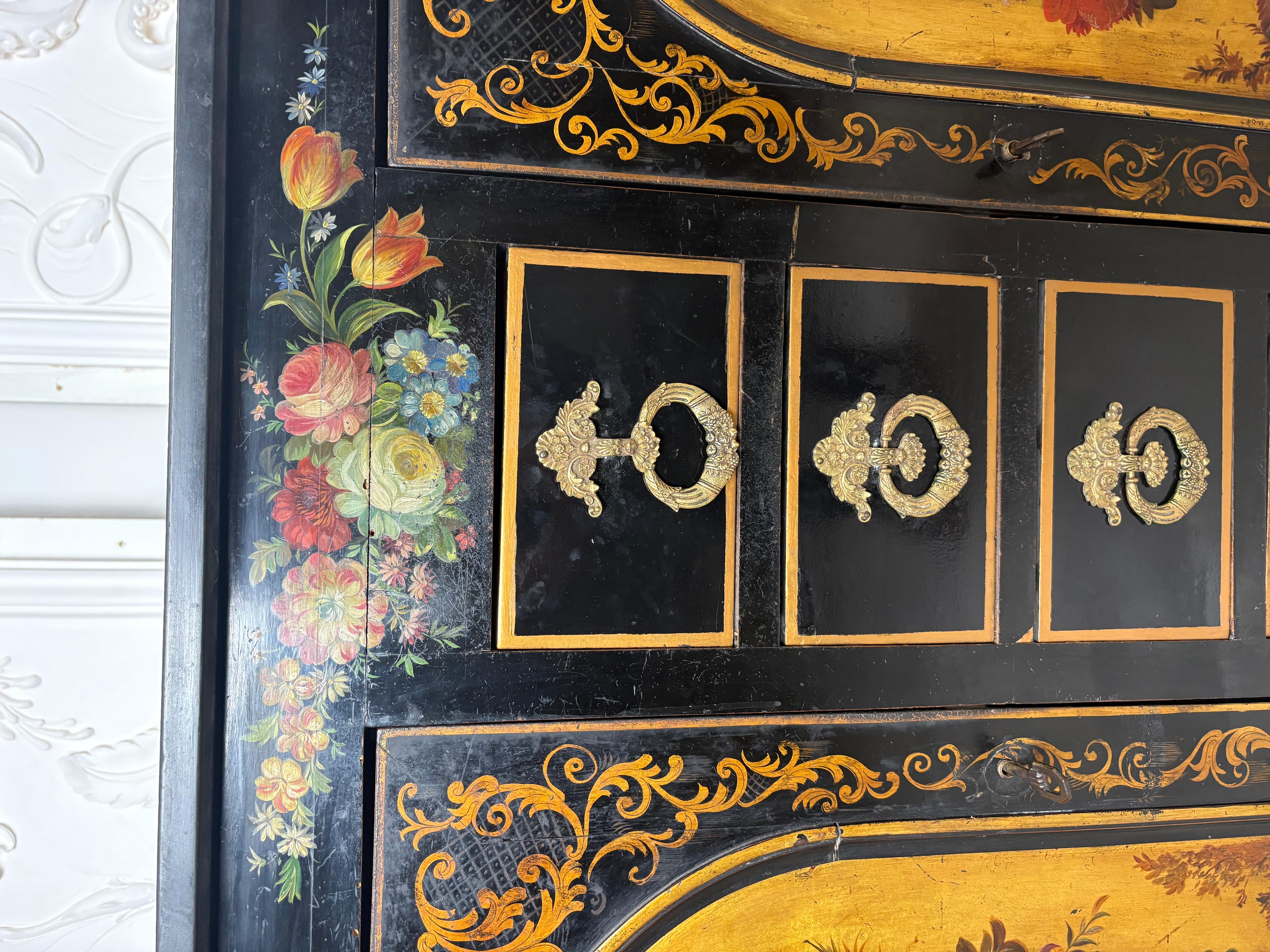 Französischer Beistellschrank aus der Mitte des 19. Jahrhunderts mit außergewöhnlicher Blumenmalerei im Angebot 8