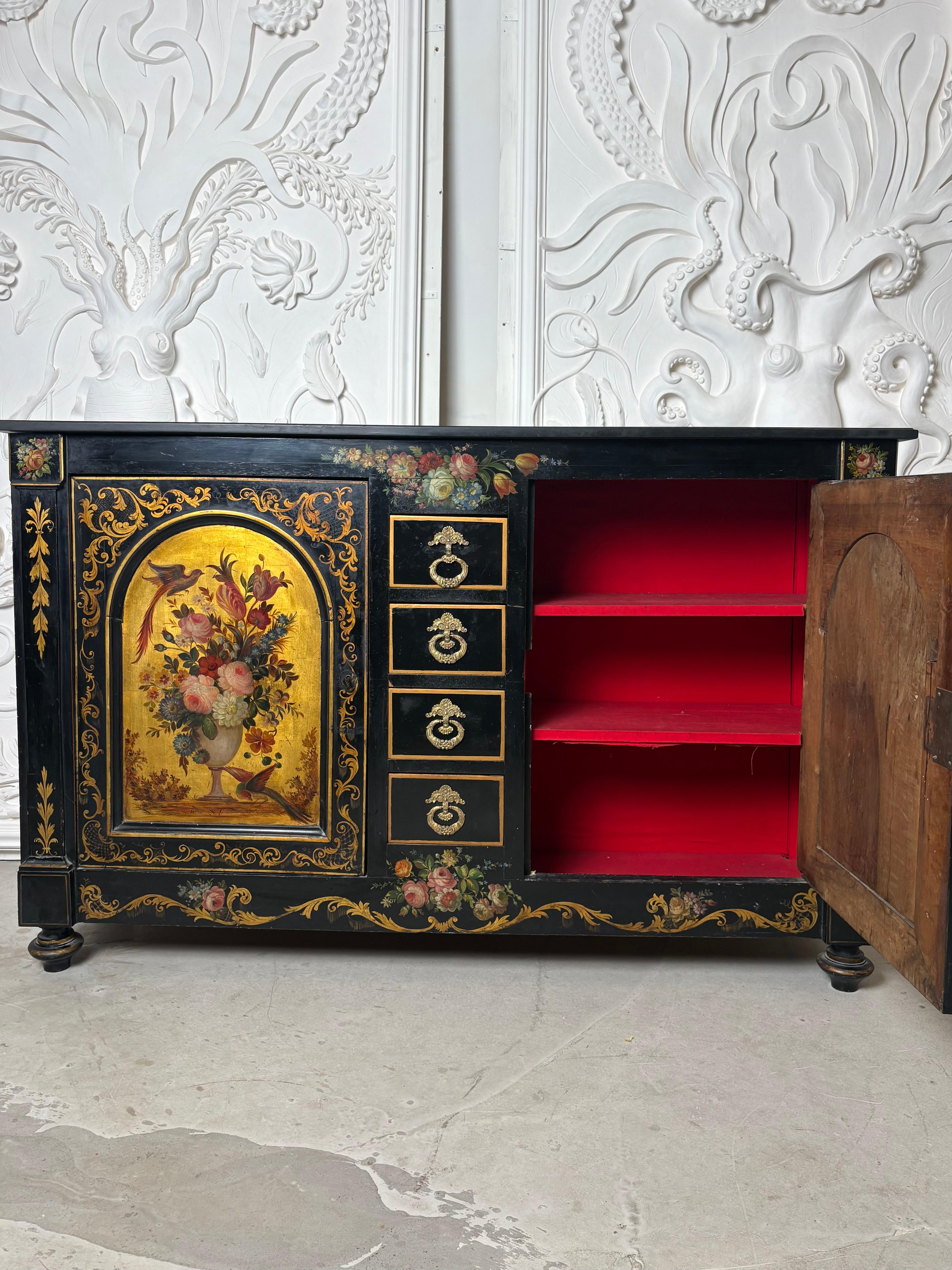Französischer Beistellschrank aus der Mitte des 19. Jahrhunderts mit außergewöhnlicher Blumenmalerei (Neoklassisch) im Angebot