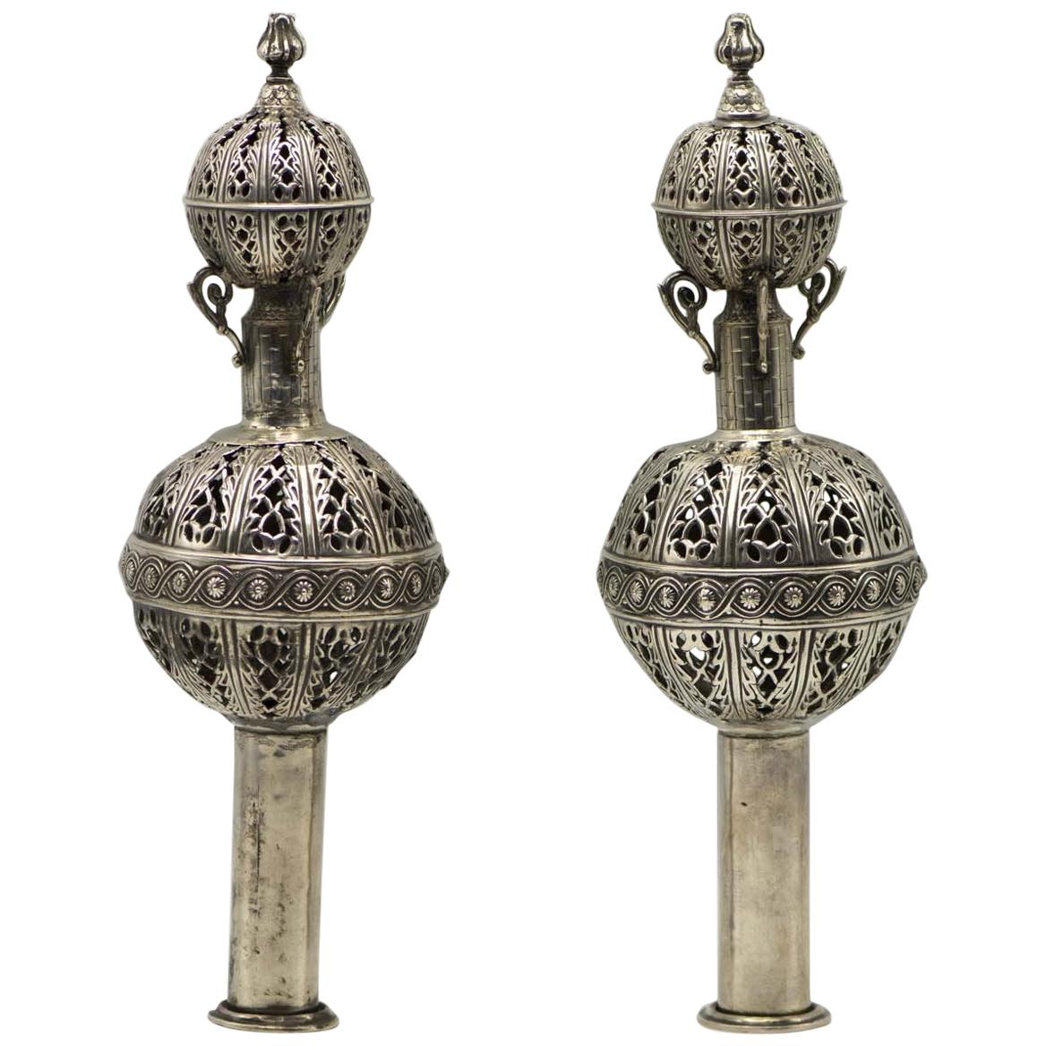 Mitte des 19. Jahrhunderts Französische Tora-Finials aus Silber 'Rimmonim' im Angebot
