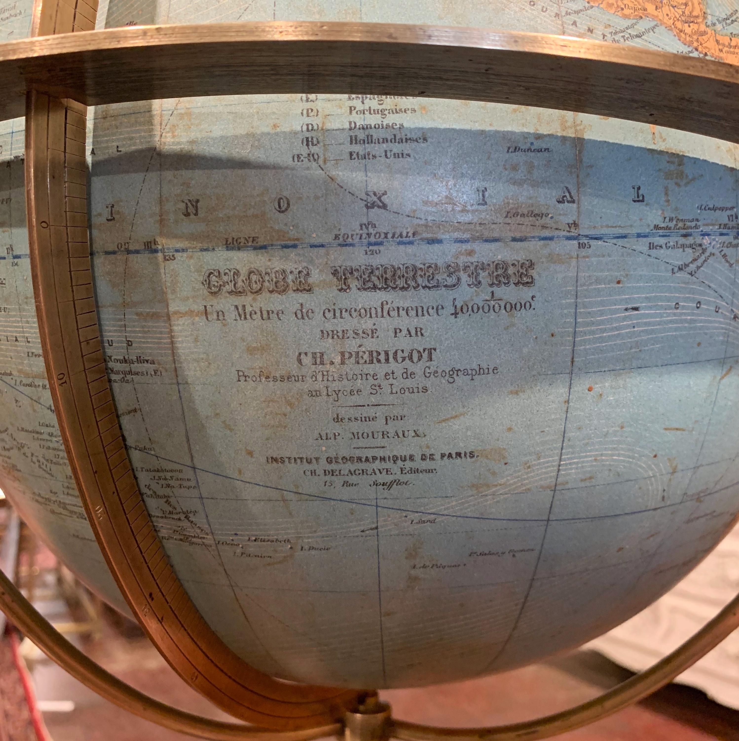 Français Globe terrestre français du milieu du 19e siècle avec cadre en laiton signé Ch. Perigot en vente