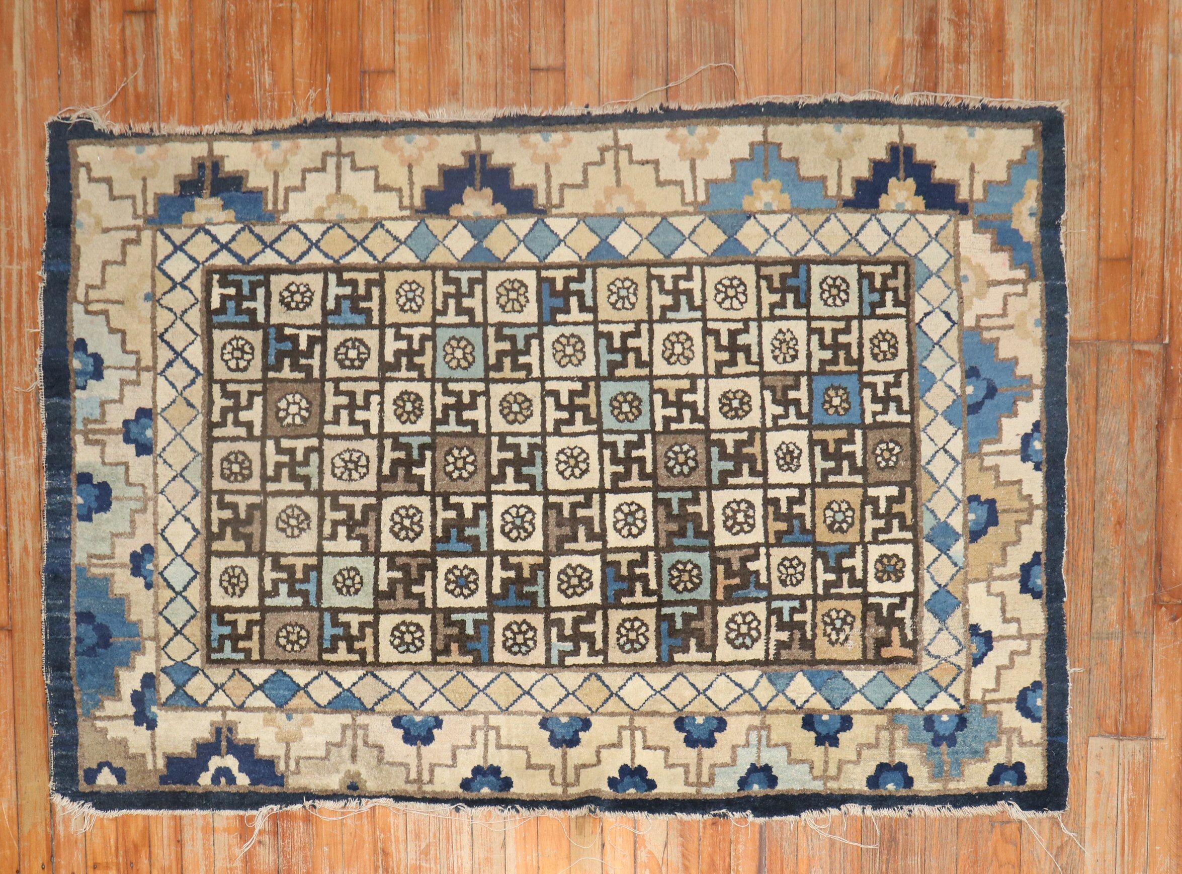 Mid 19th Century Geometric Chinese Rug For Sale 2