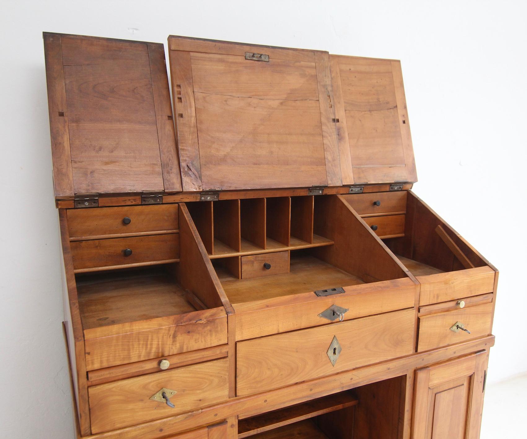 Mid 19th Century German Biedermeier Cherrywood Standing Desk For Sale 7